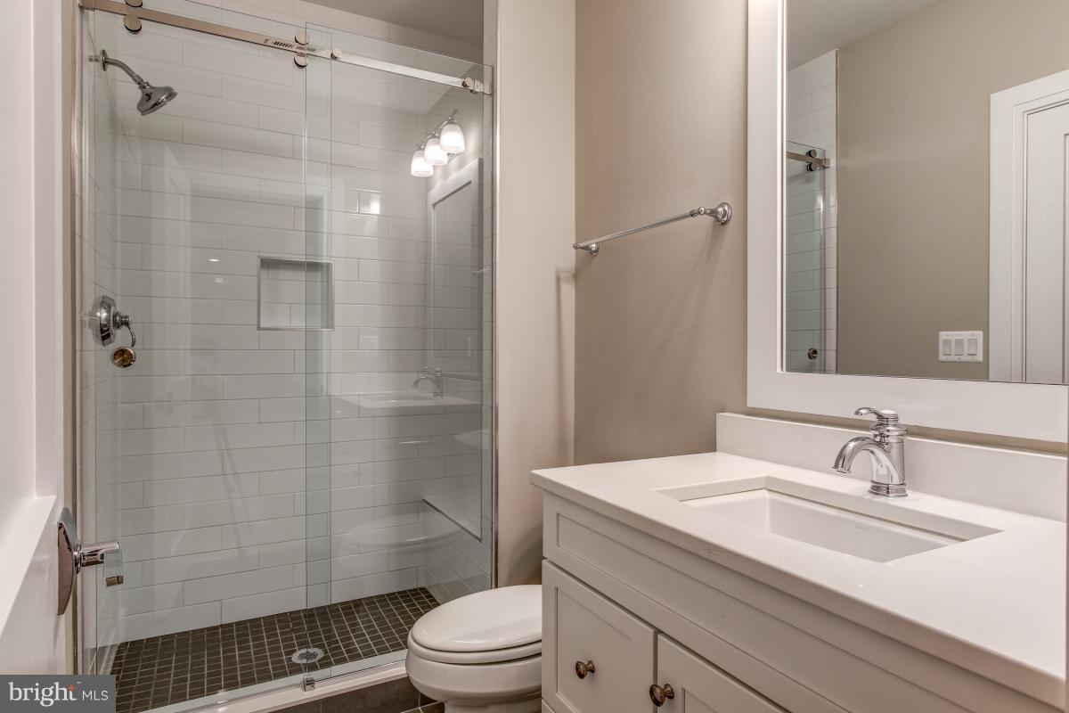 KENWOOD PARK - Residential