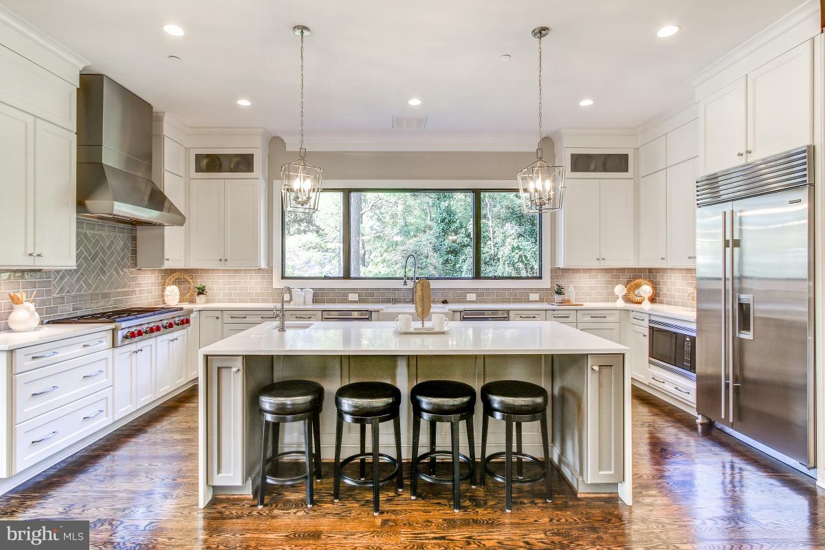 KENWOOD PARK - Residential