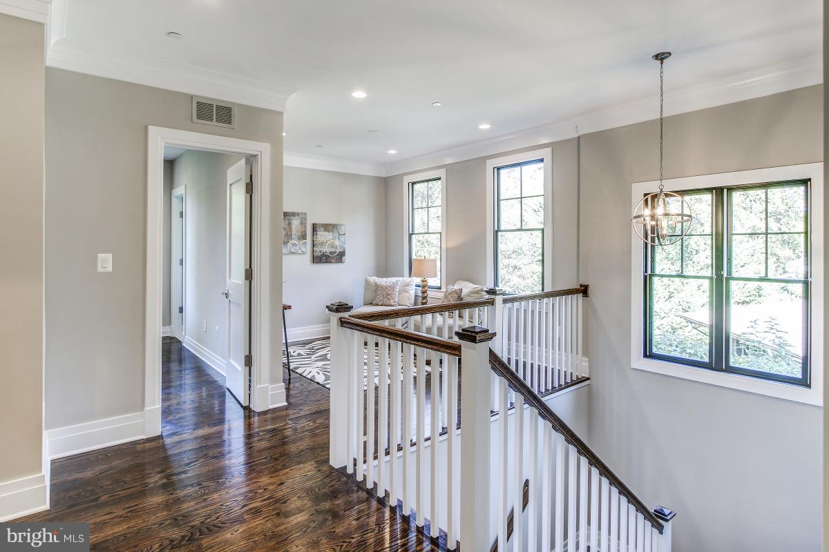 KENWOOD PARK - Residential