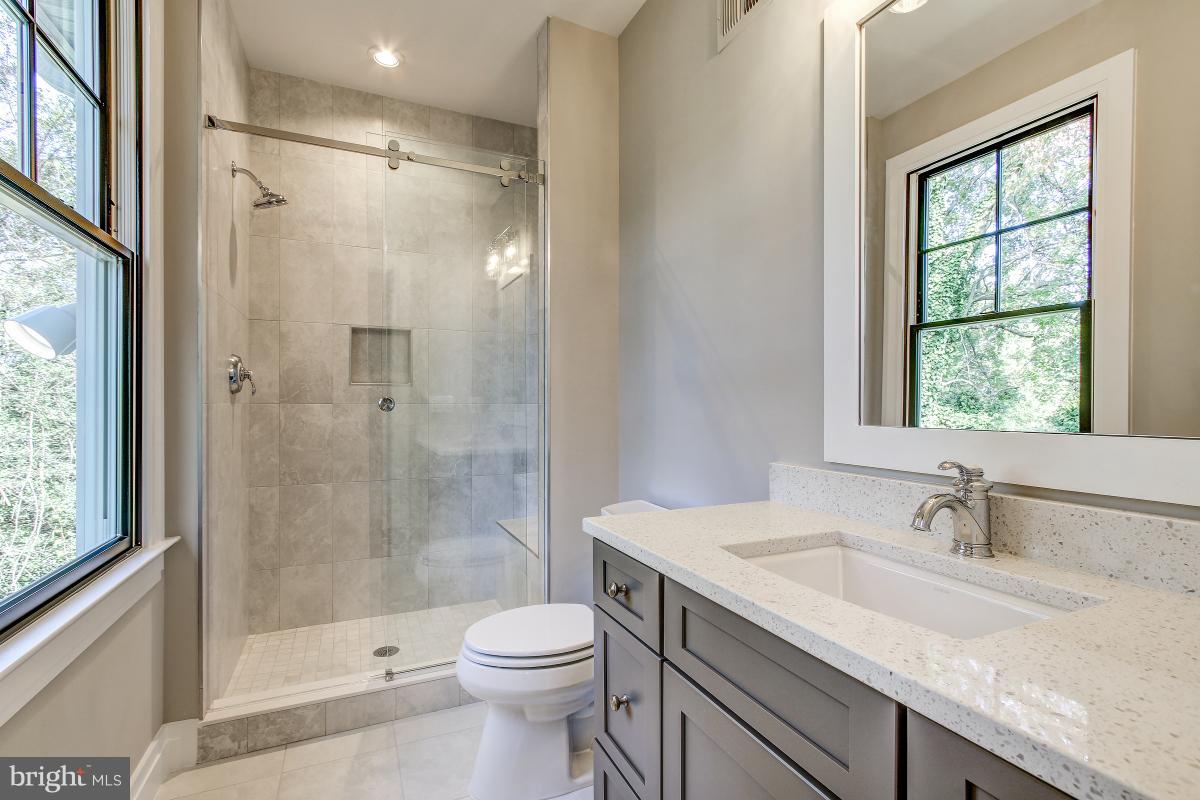 KENWOOD PARK - Residential