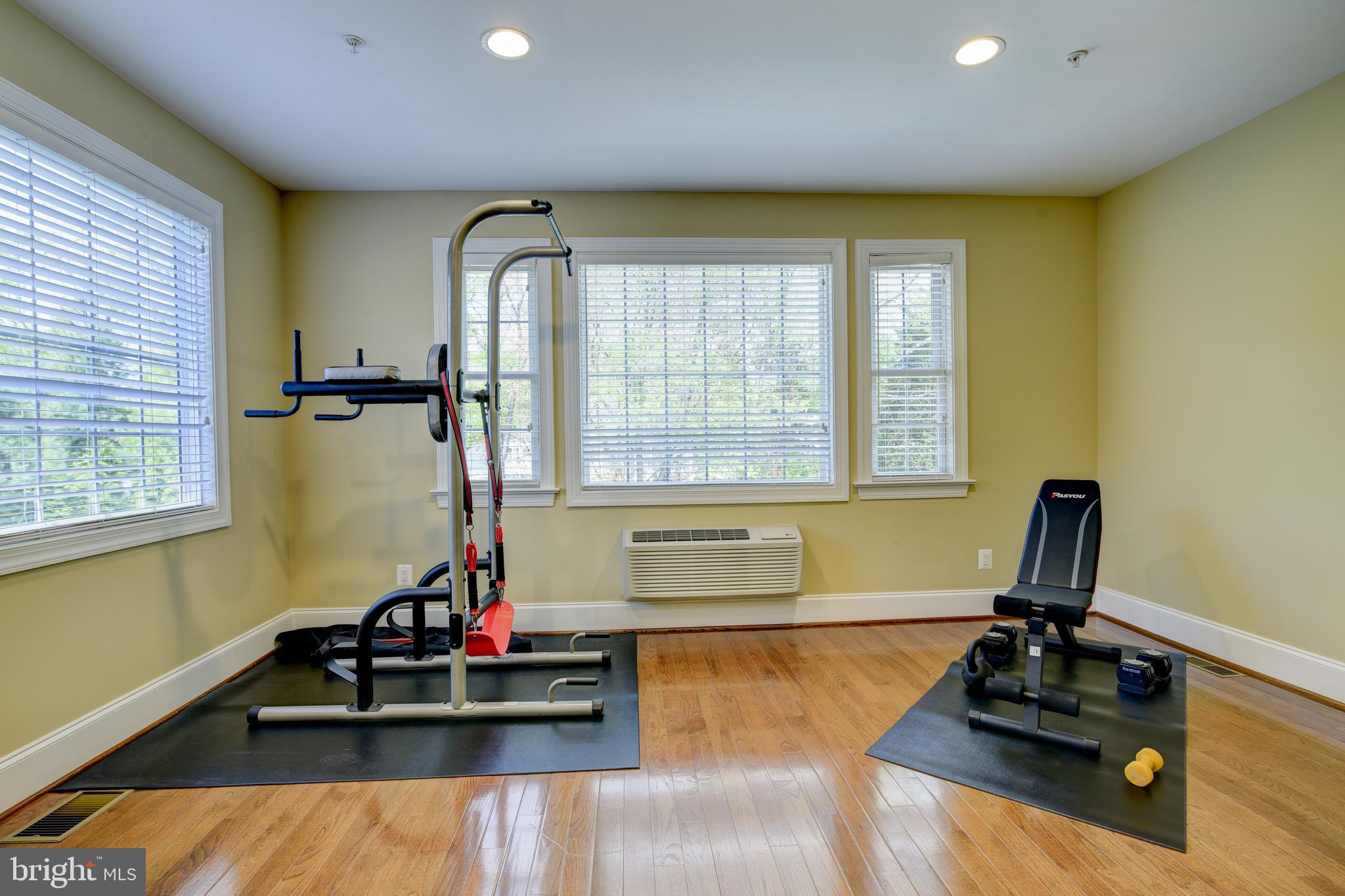 WINDSONG WEST - Residential