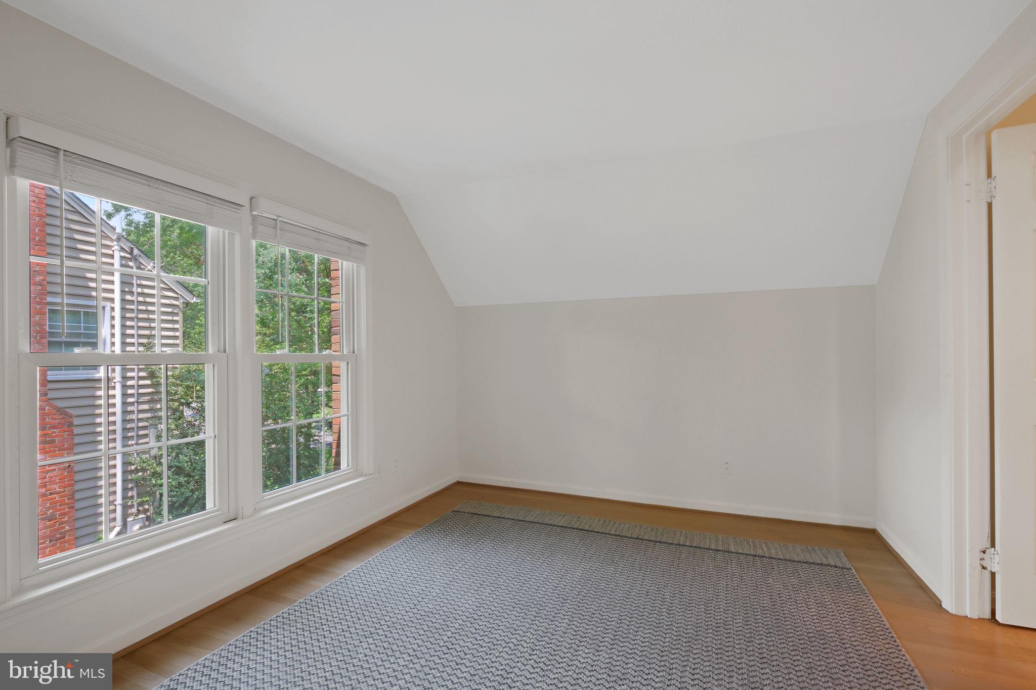 OLD FARM - Residential