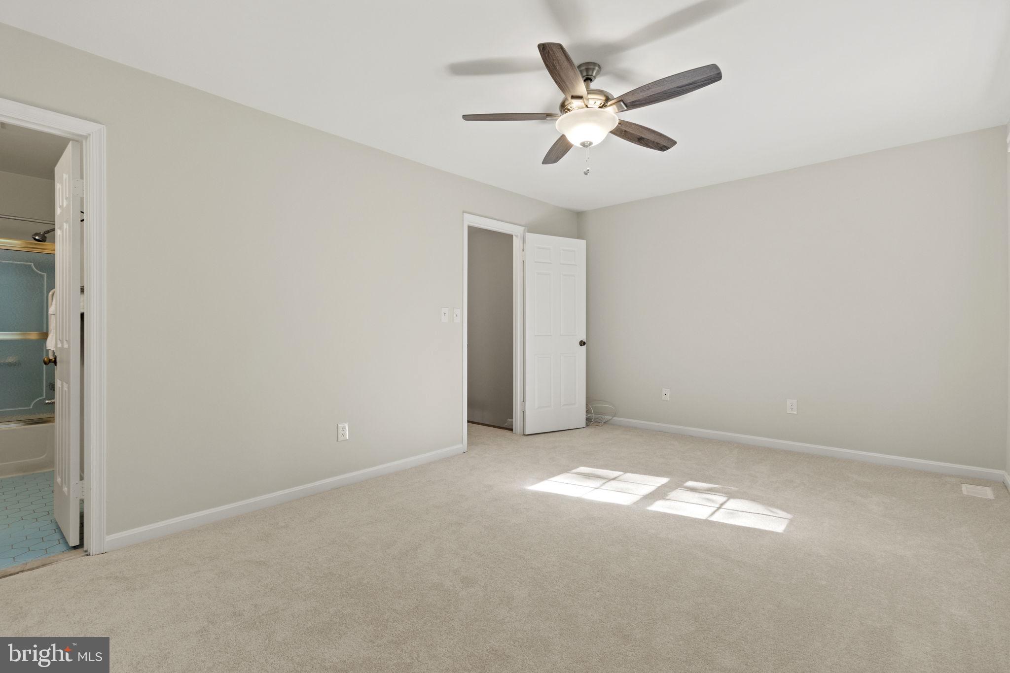 SANDY SPRING VILLAGE - Residential