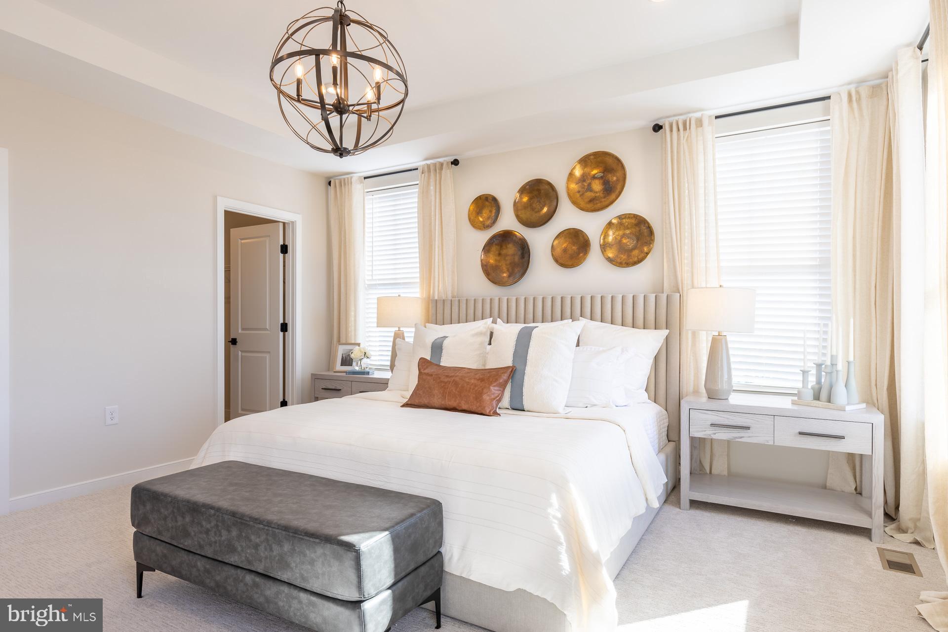 REGAL CHASE - Residential