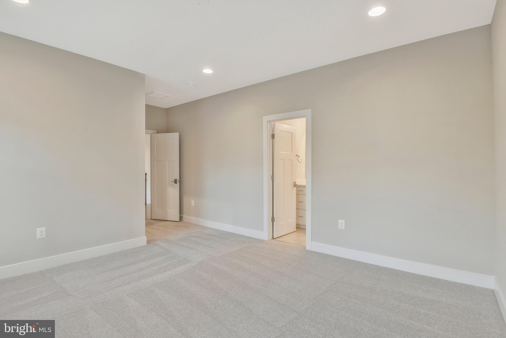 WAKEFIELD FOREST - Residential