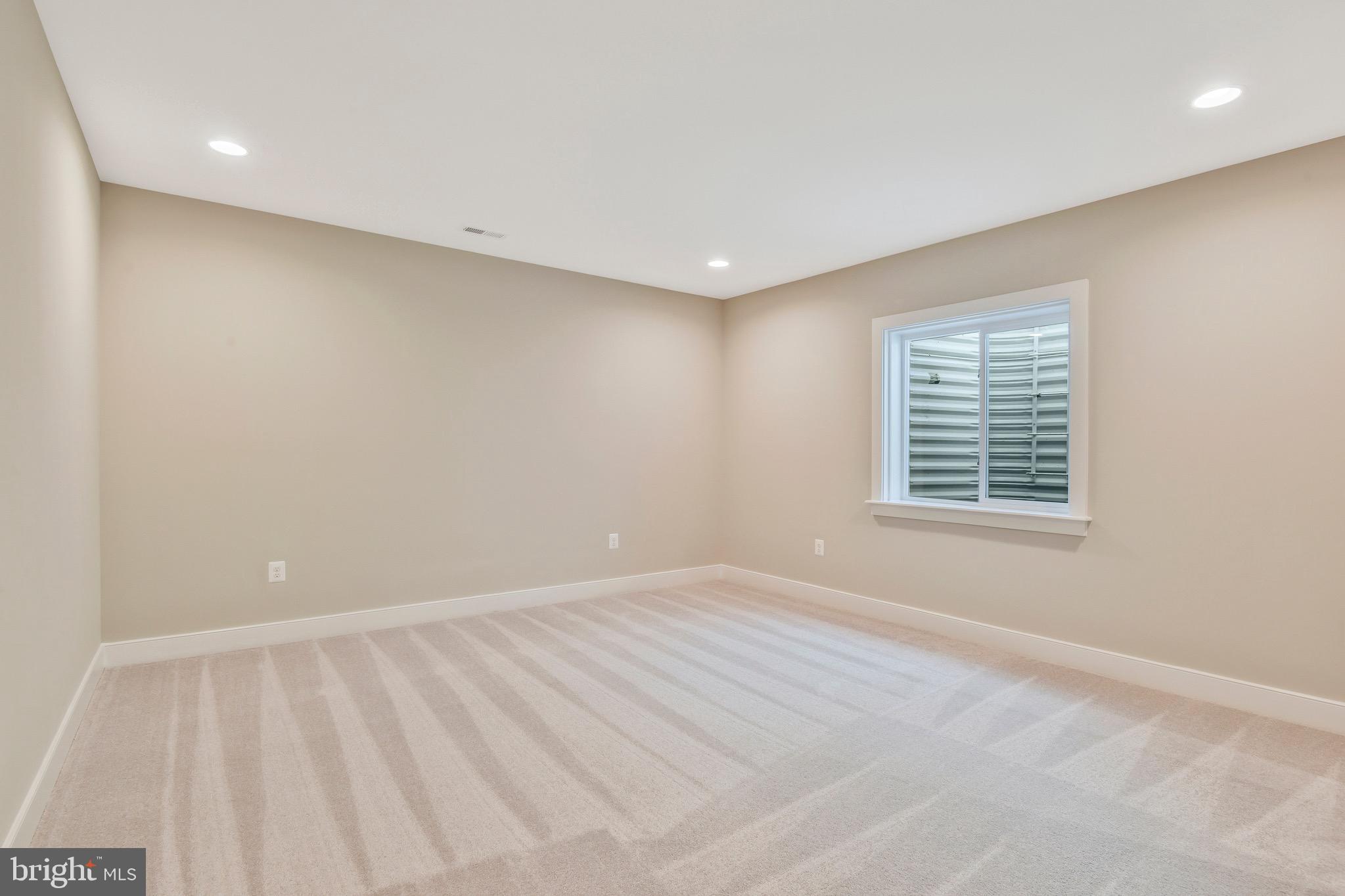 WAKEFIELD FOREST - Residential