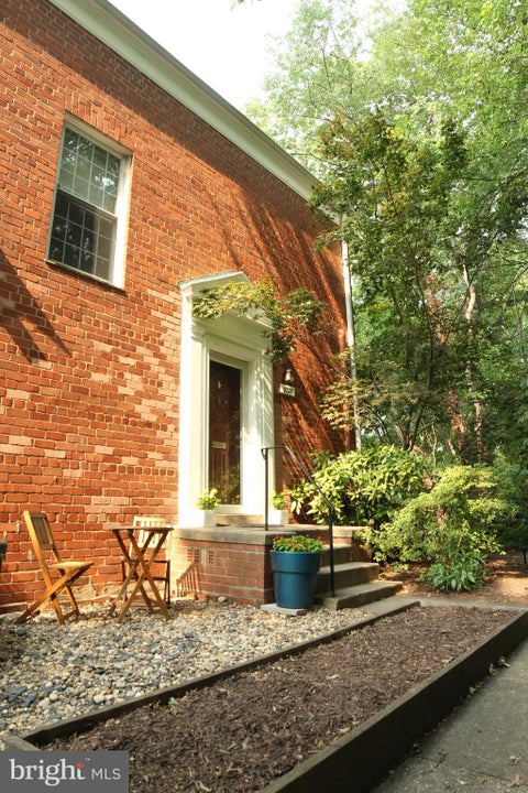 Photo of 3327 Martha Custis Drive #3327, ALEXANDRIA, VA 22302 (MLS # VAAX2064568)