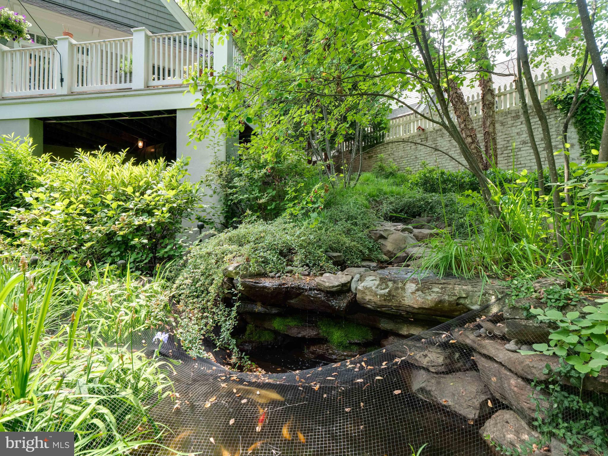 COUNTRY CLUB HILLS - Residential