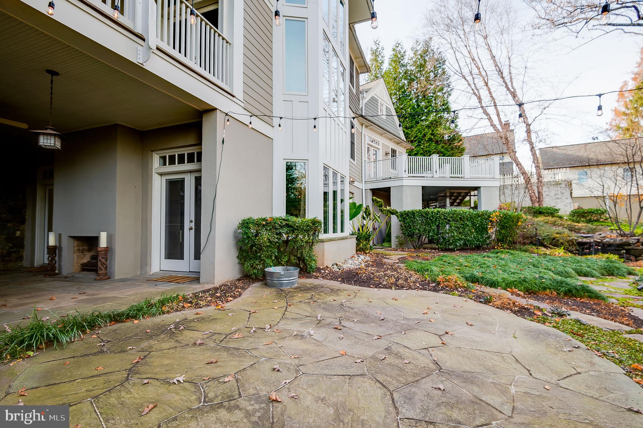 COUNTRY CLUB HILLS - Residential