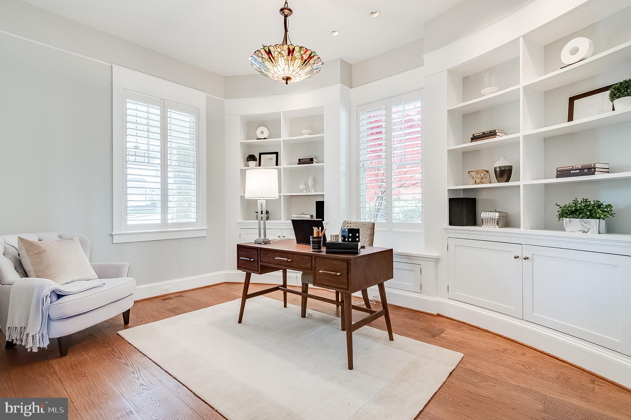 COUNTRY CLUB HILLS - Residential