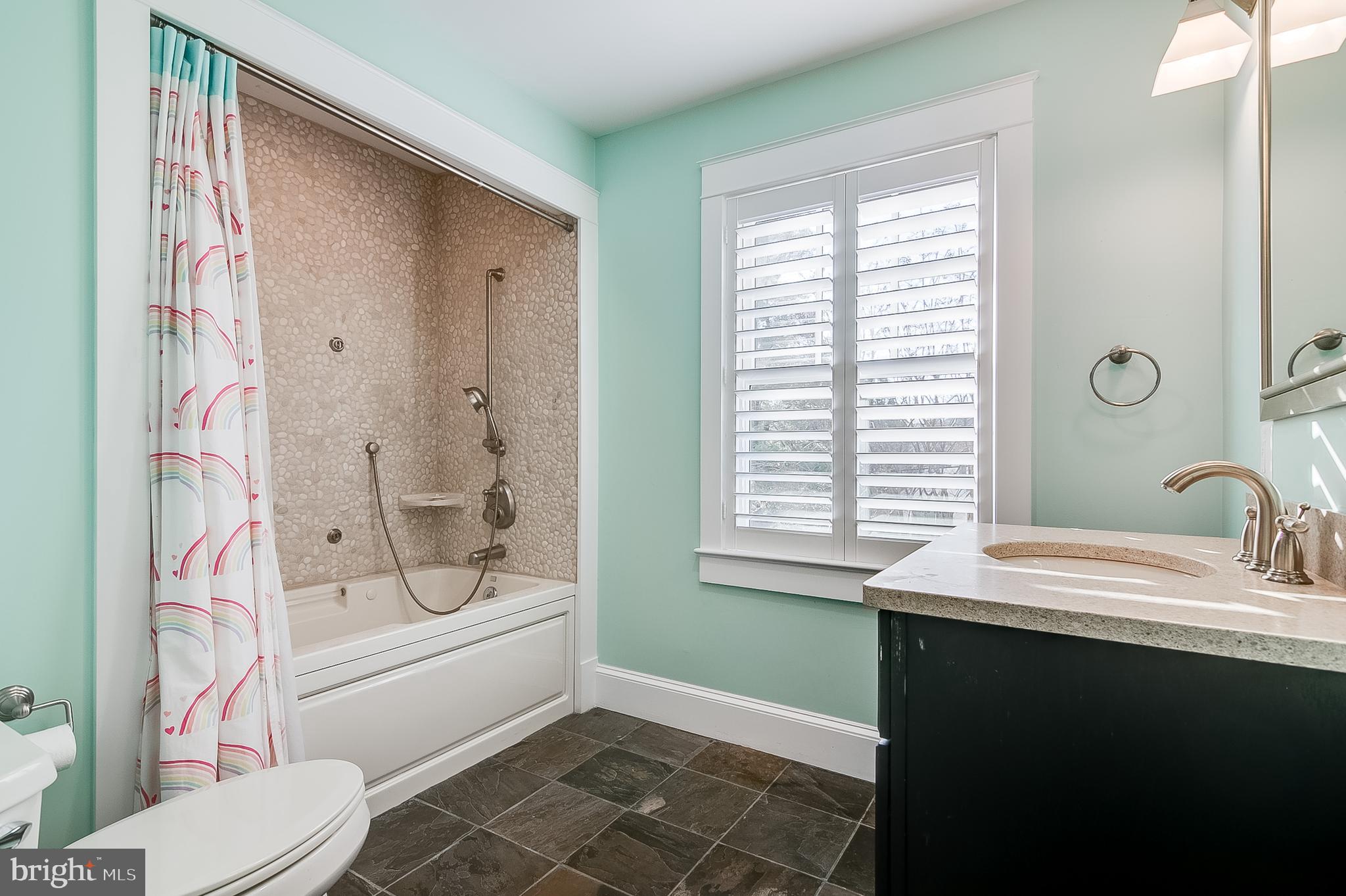 COUNTRY CLUB HILLS - Residential