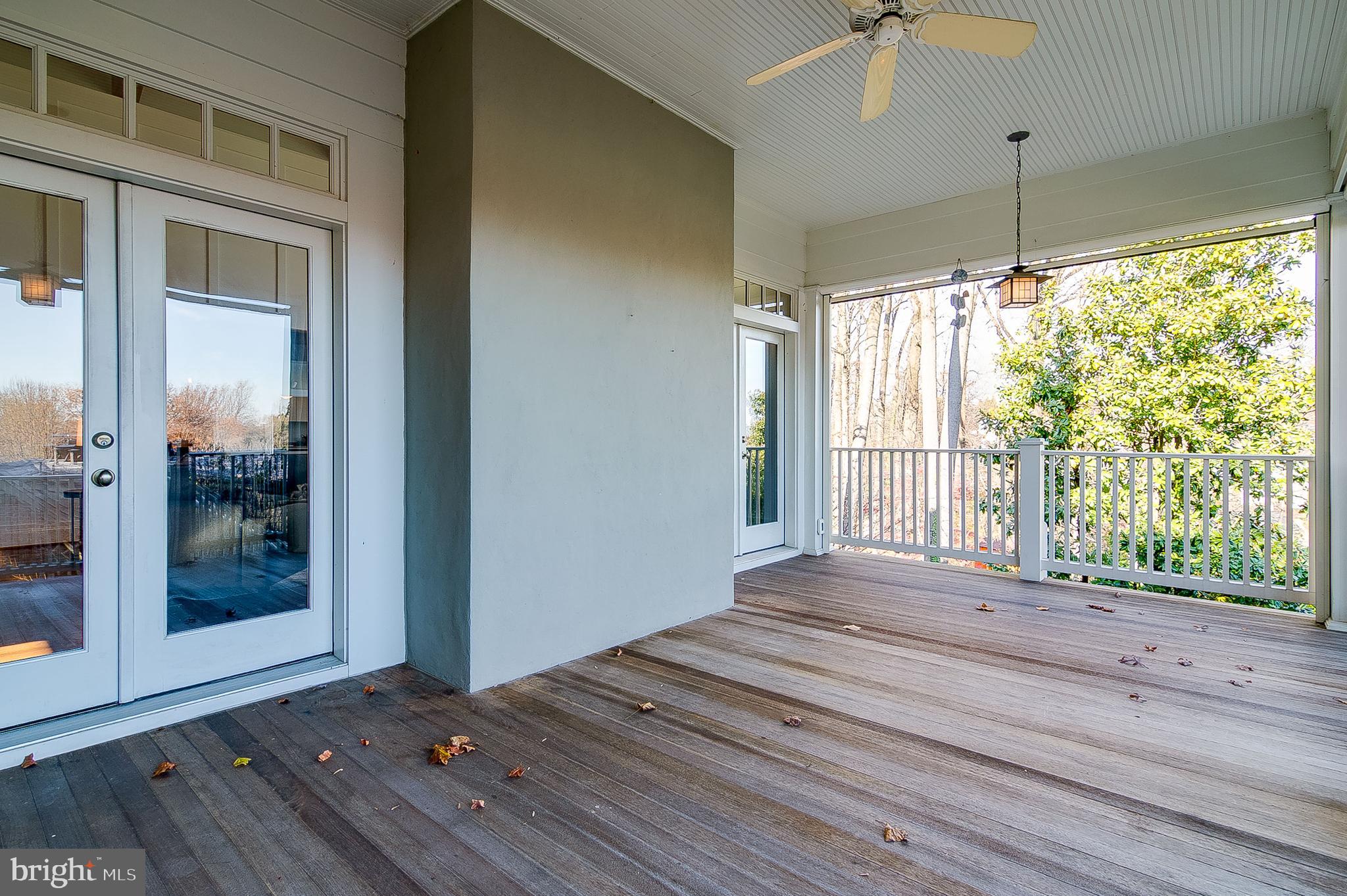 COUNTRY CLUB HILLS - Residential