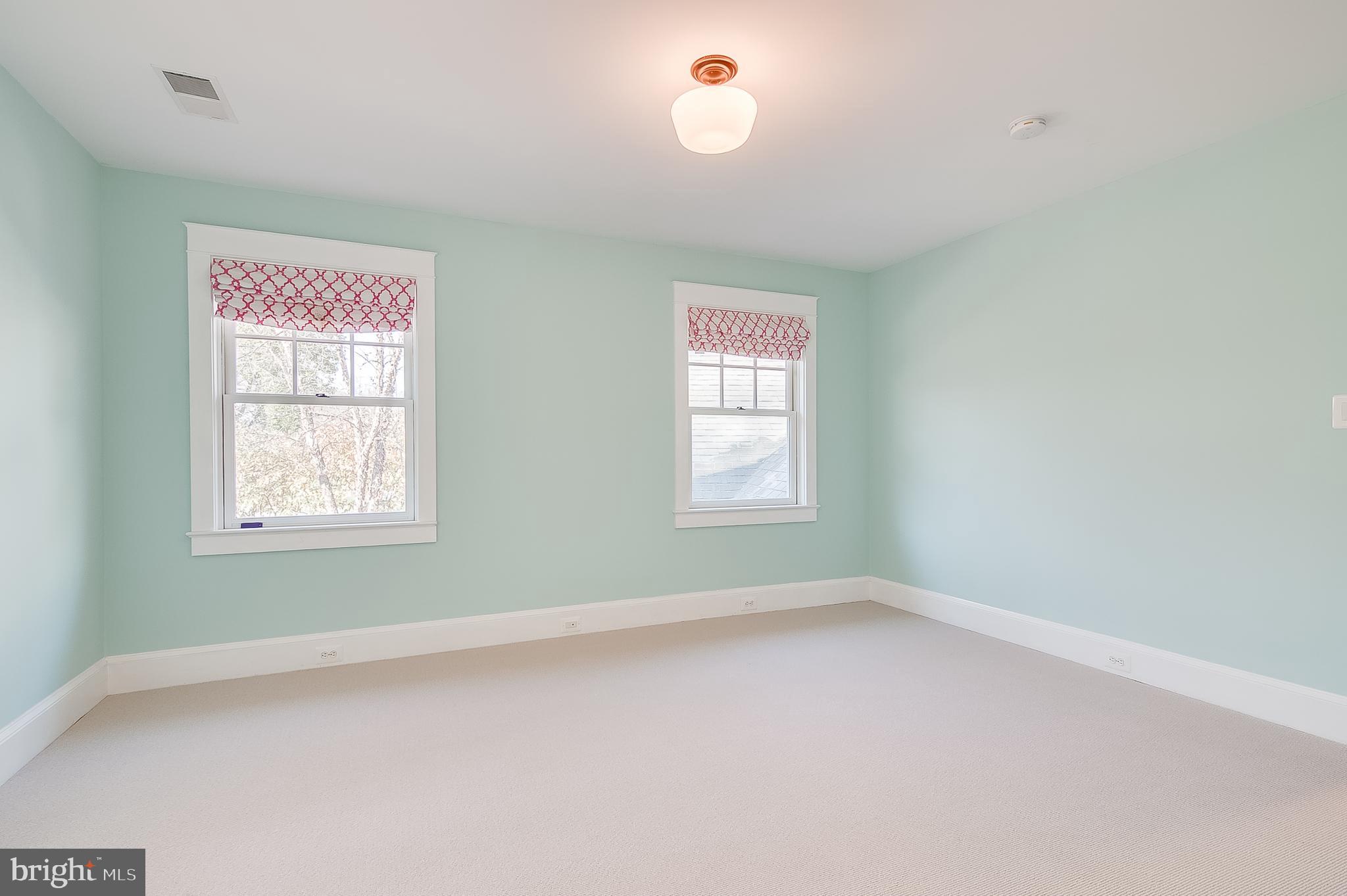 COUNTRY CLUB HILLS - Residential