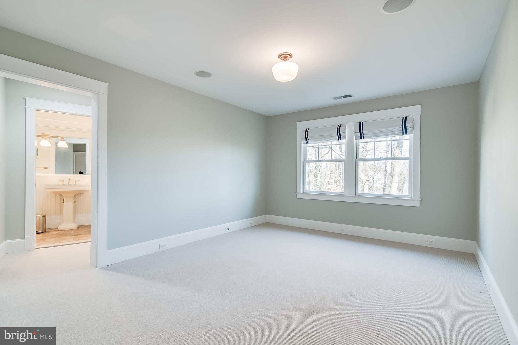 COUNTRY CLUB HILLS - Residential