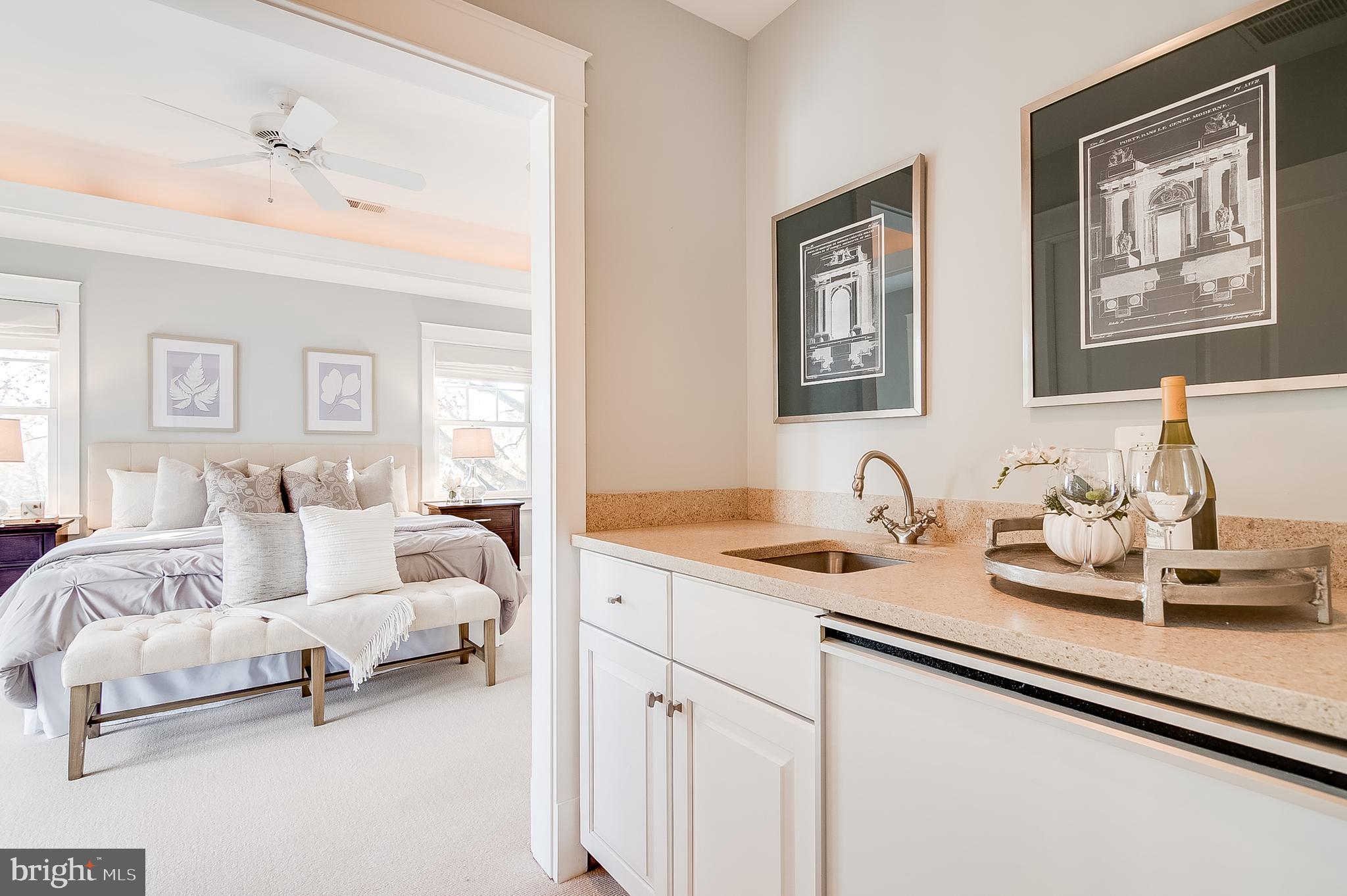 COUNTRY CLUB HILLS - Residential