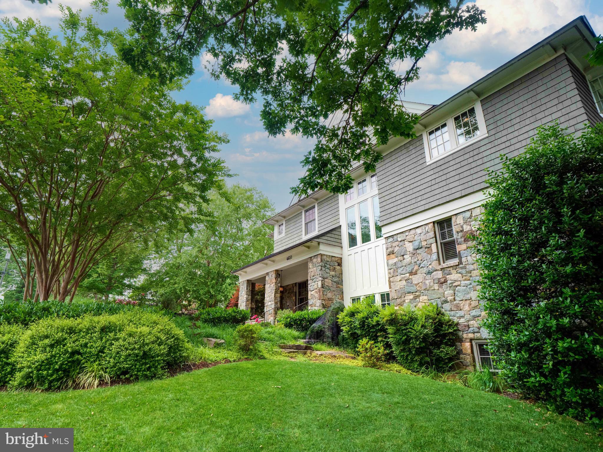 COUNTRY CLUB HILLS - Residential