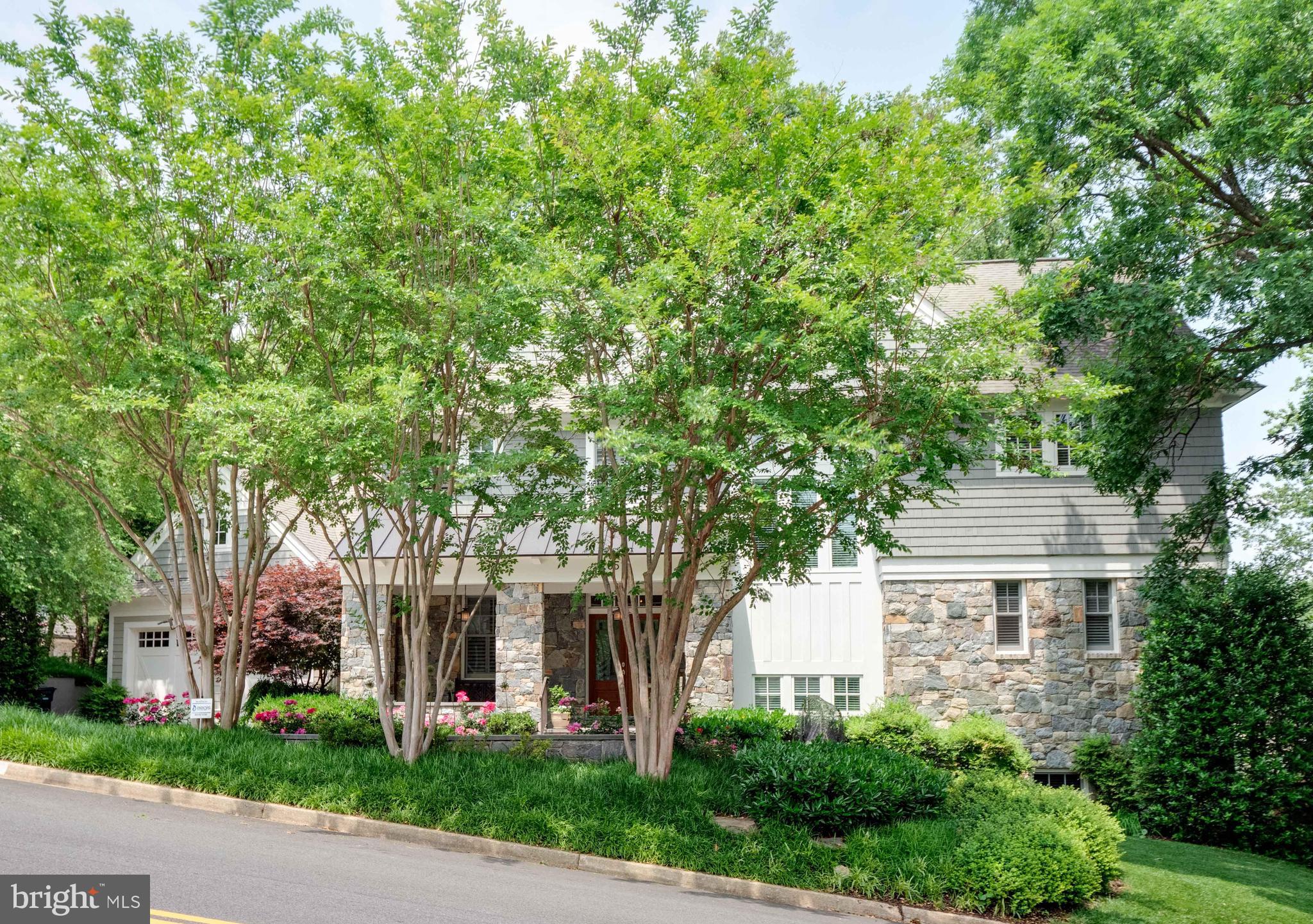 COUNTRY CLUB HILLS - Residential