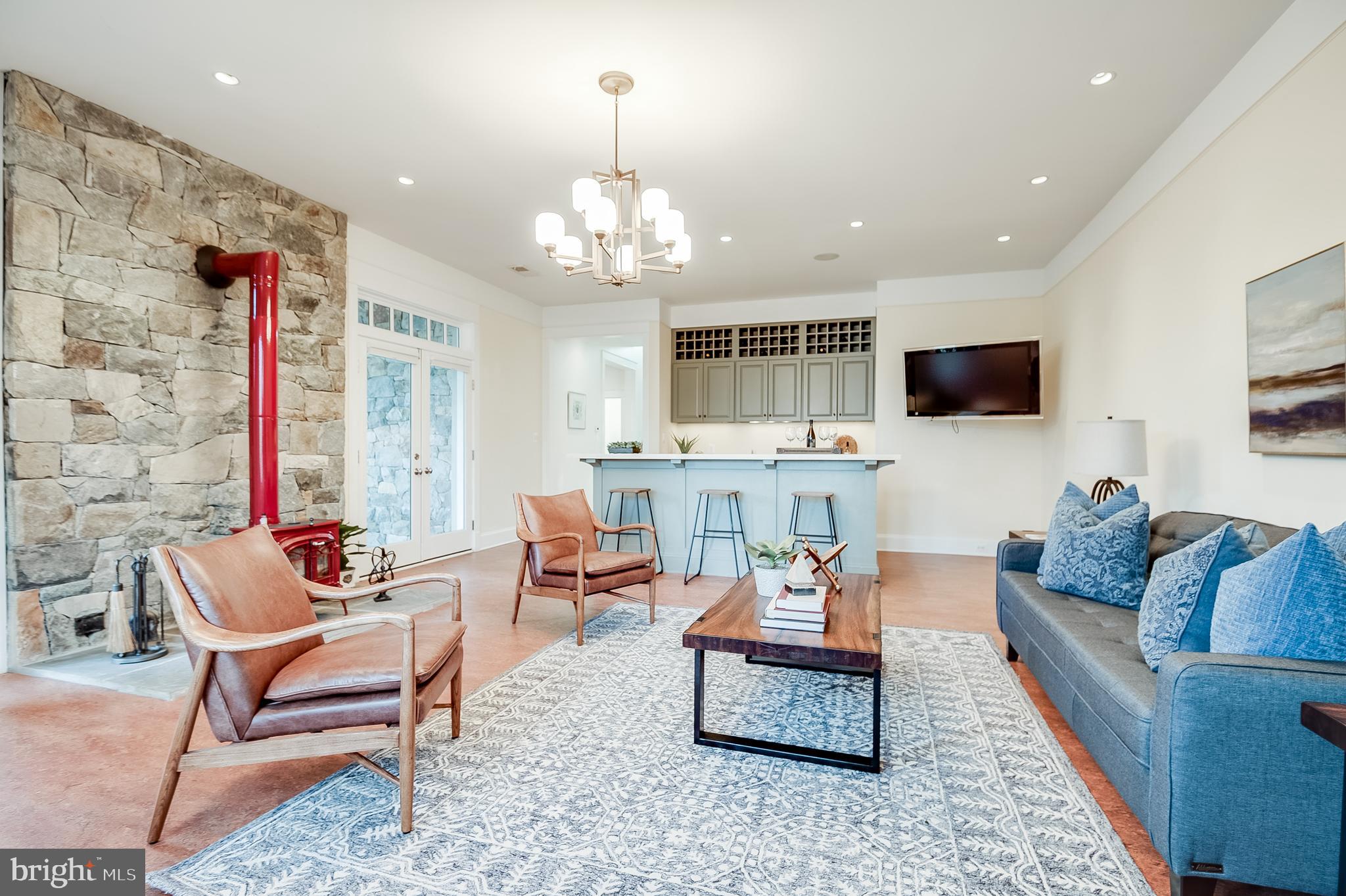 COUNTRY CLUB HILLS - Residential