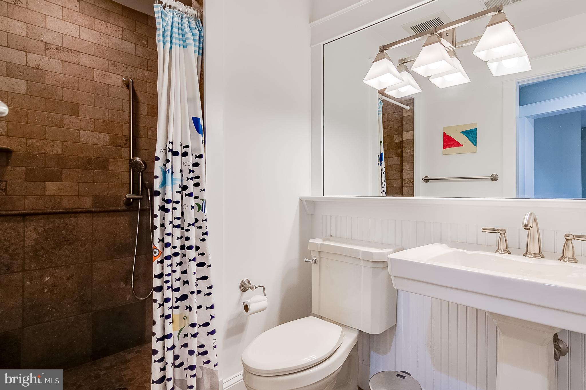 COUNTRY CLUB HILLS - Residential