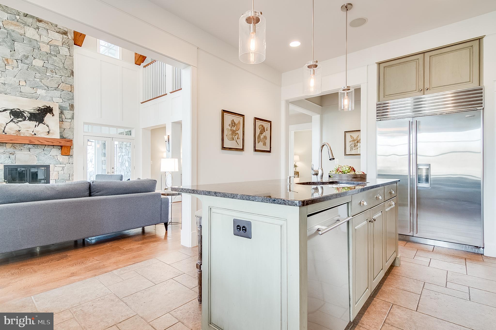 COUNTRY CLUB HILLS - Residential