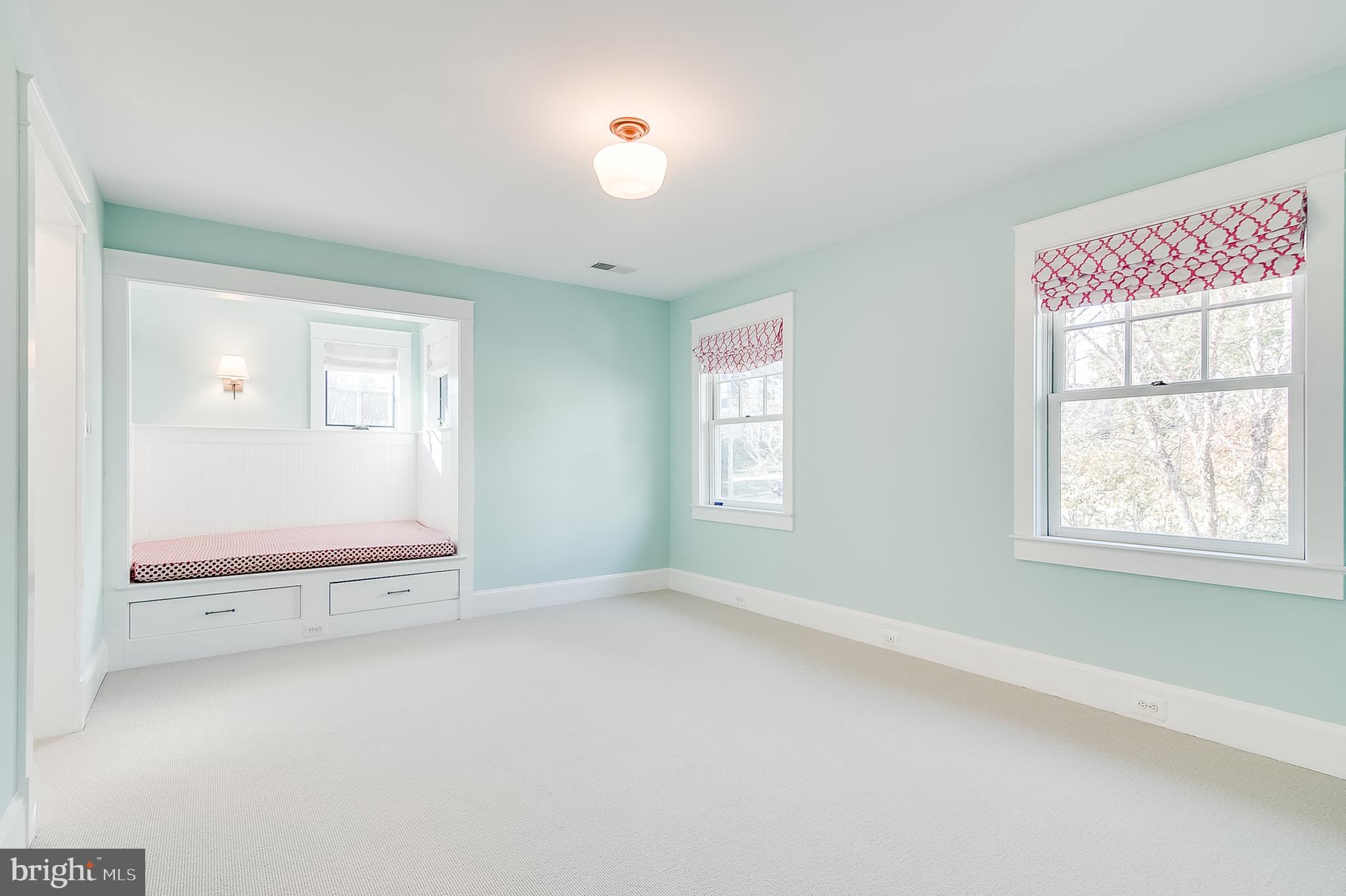 COUNTRY CLUB HILLS - Residential