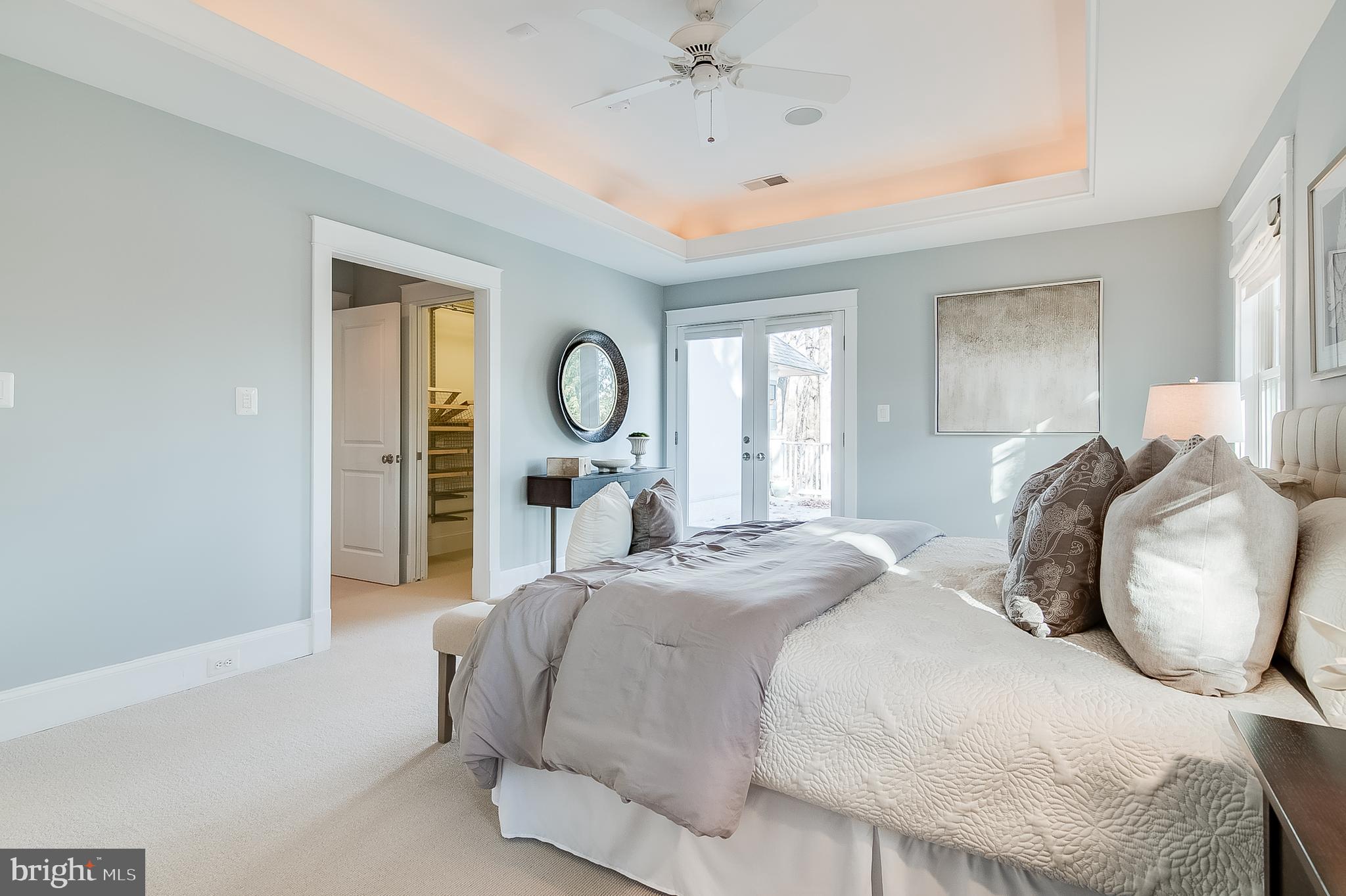 COUNTRY CLUB HILLS - Residential