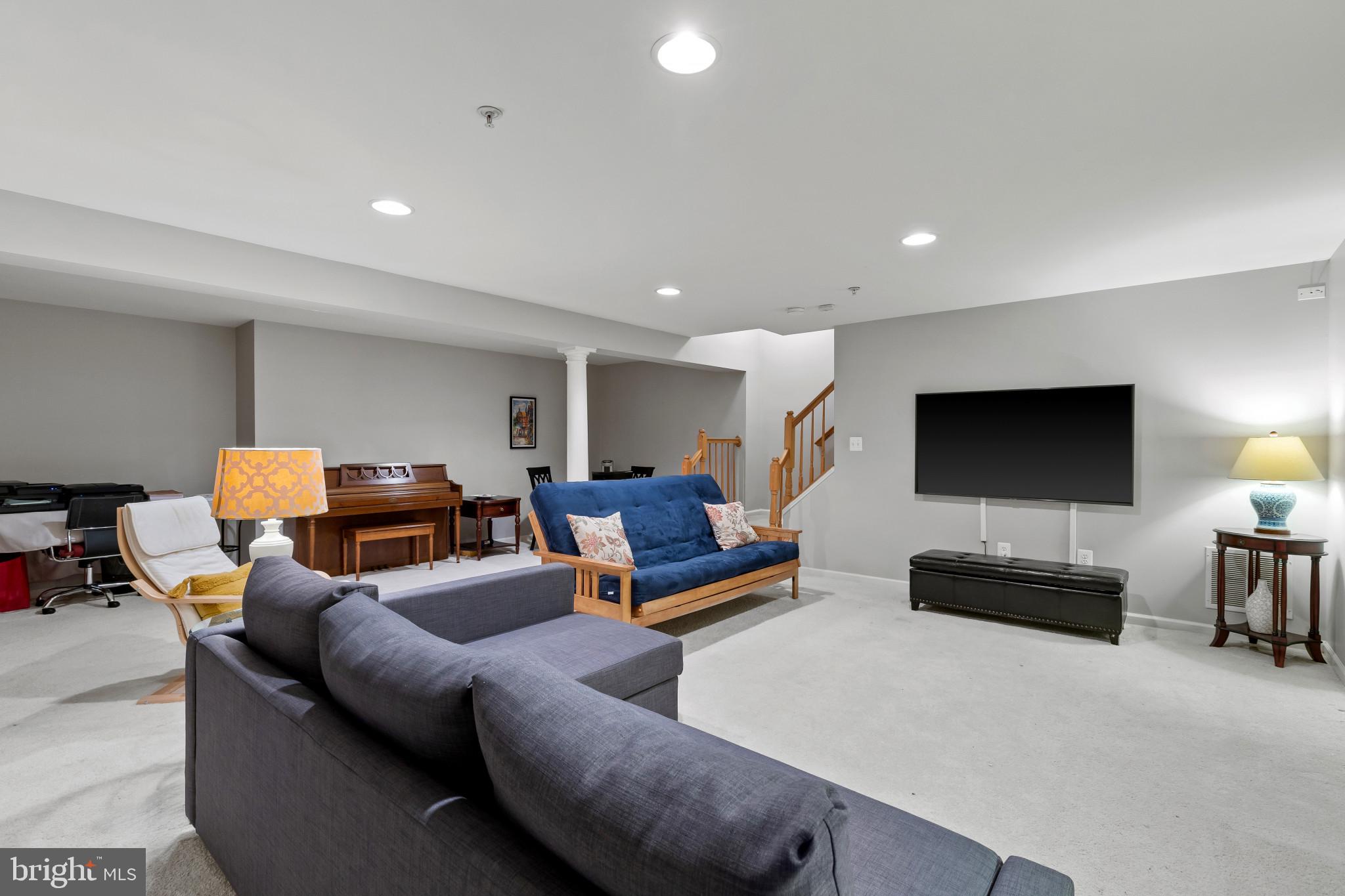 FIELDSTONE - Residential