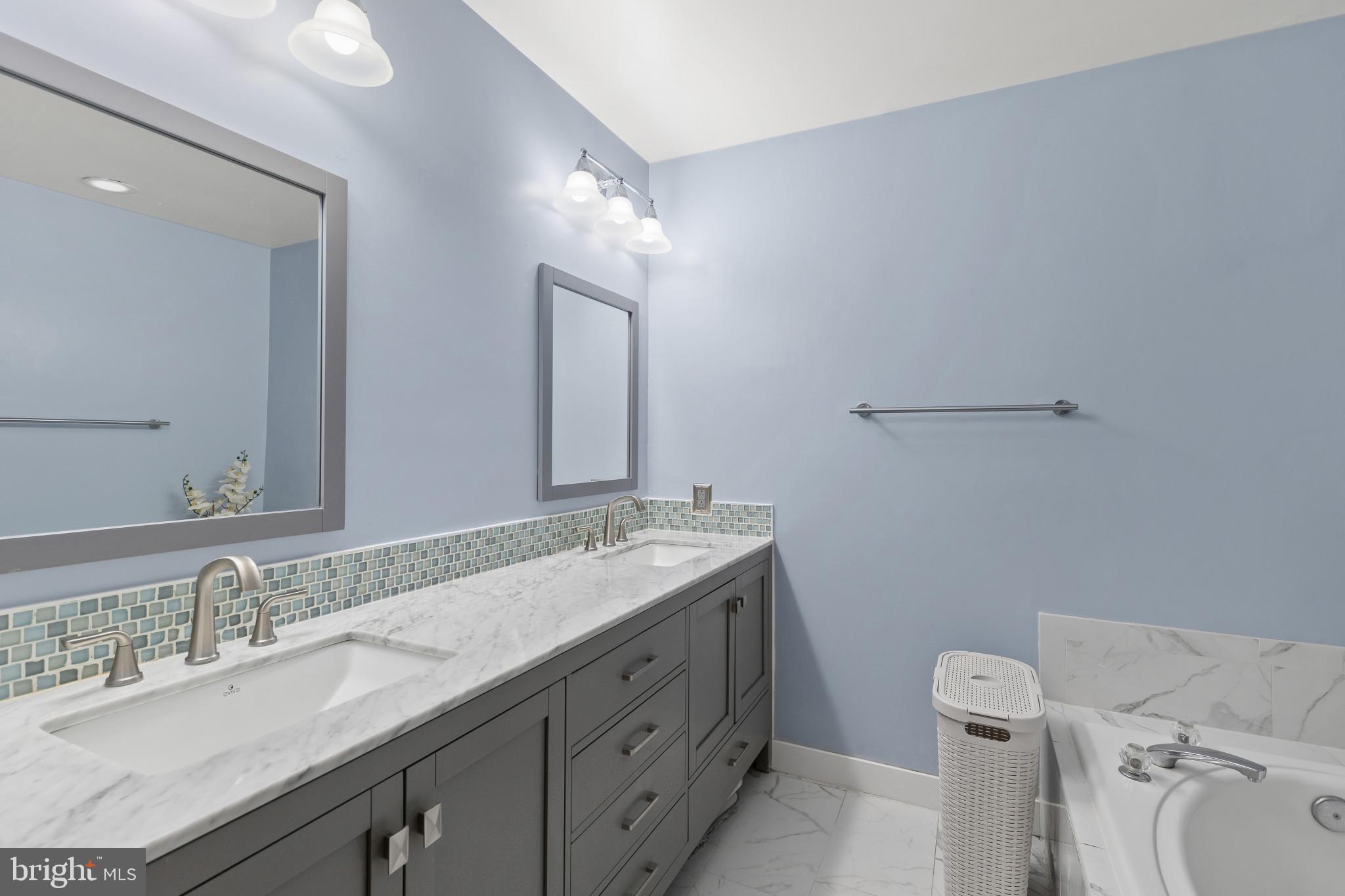 FIELDSTONE - Residential