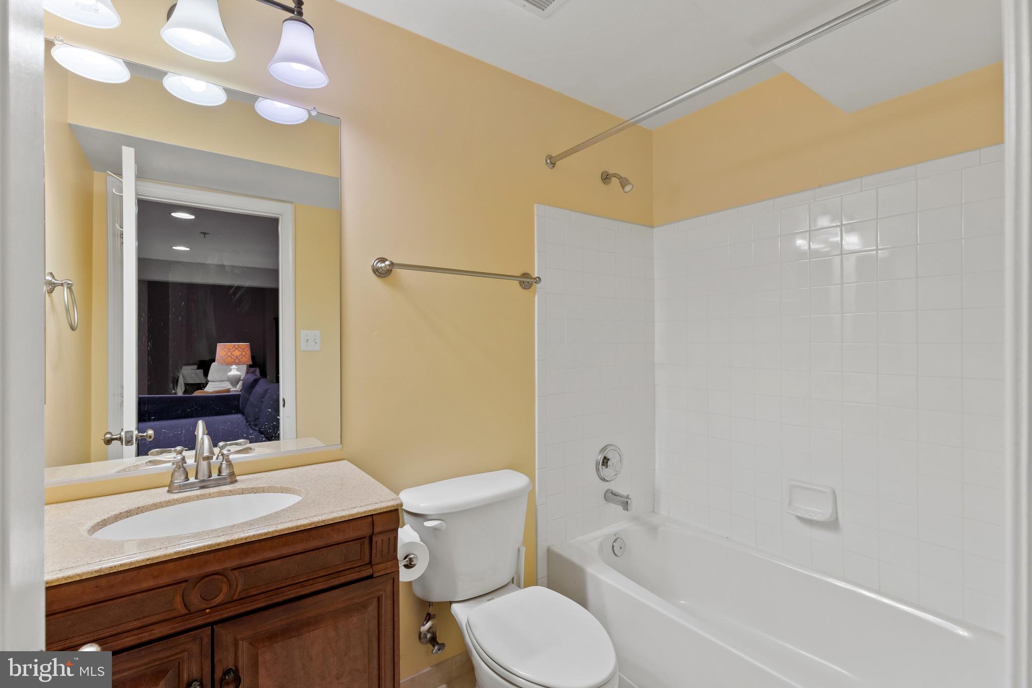 FIELDSTONE - Residential