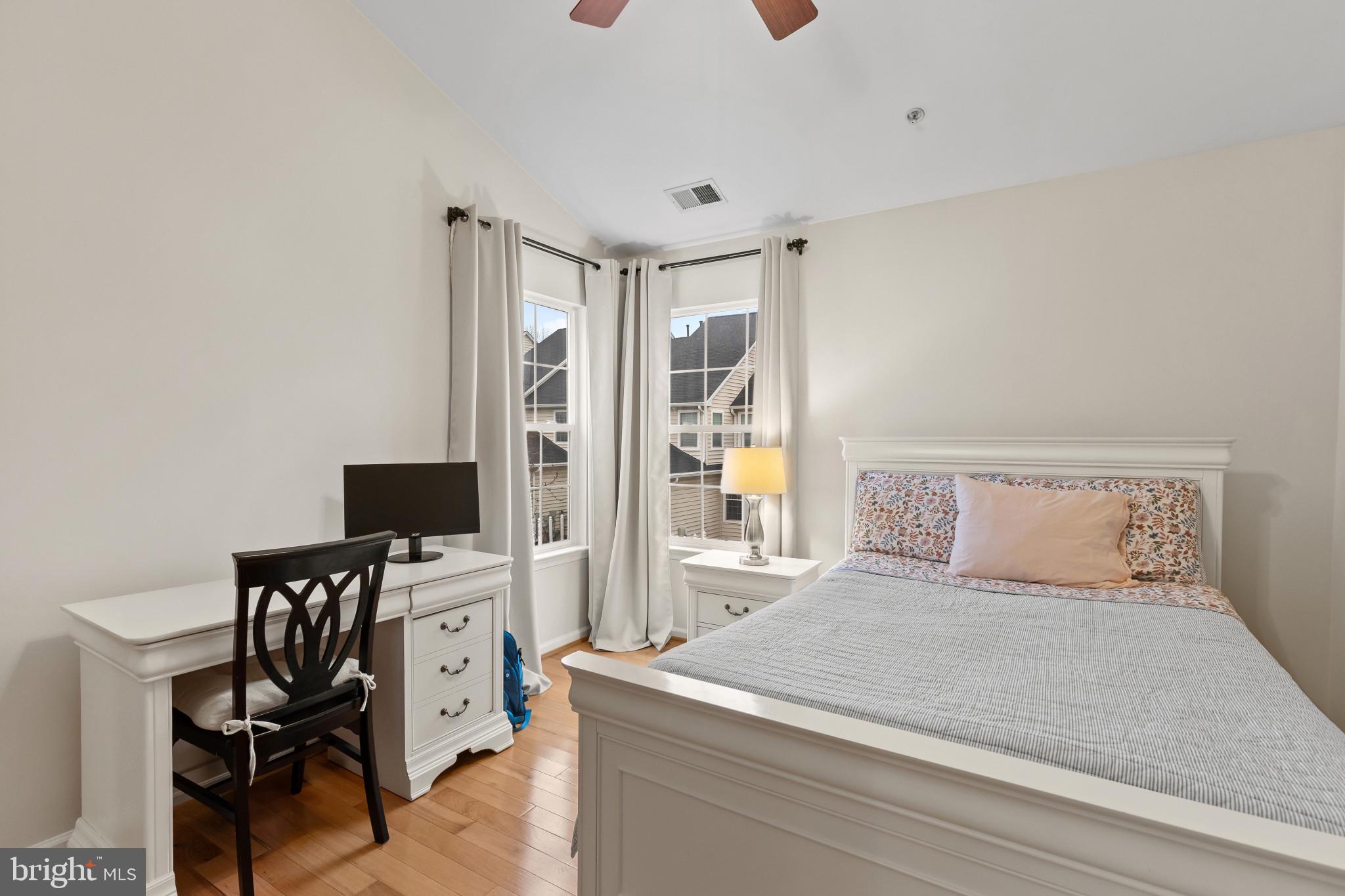 FIELDSTONE - Residential