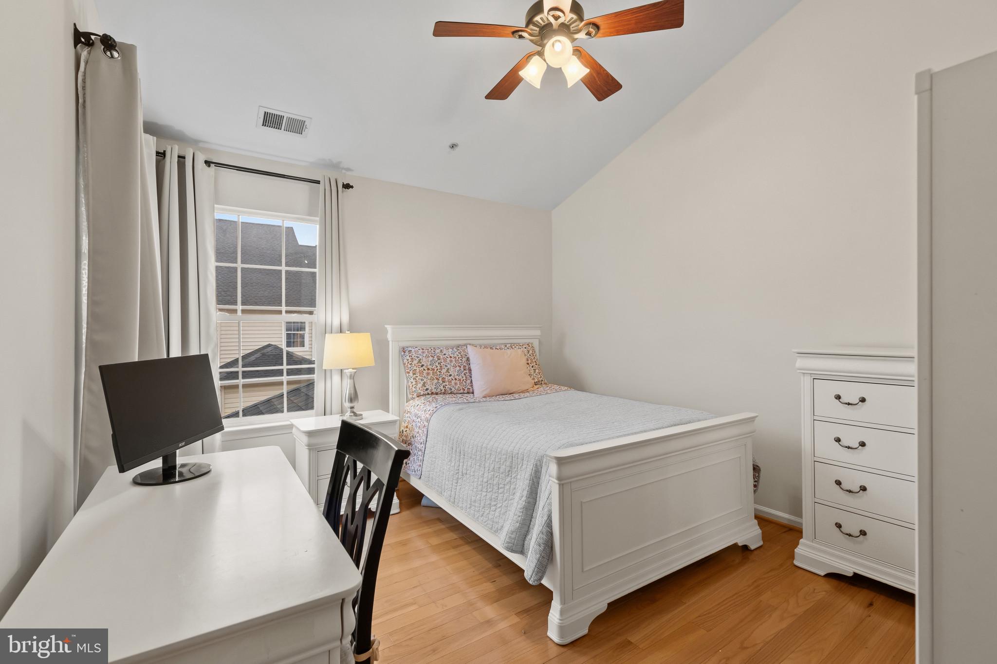 FIELDSTONE - Residential