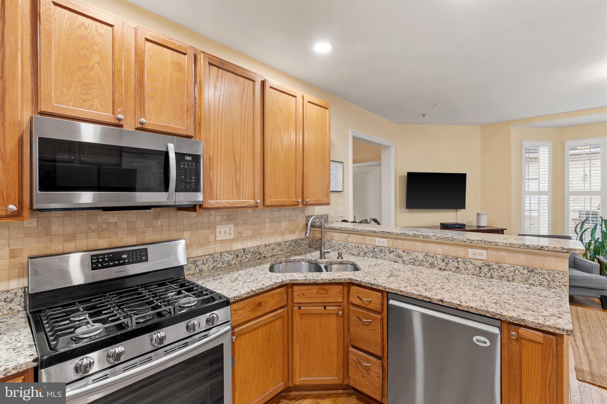 FIELDSTONE - Residential