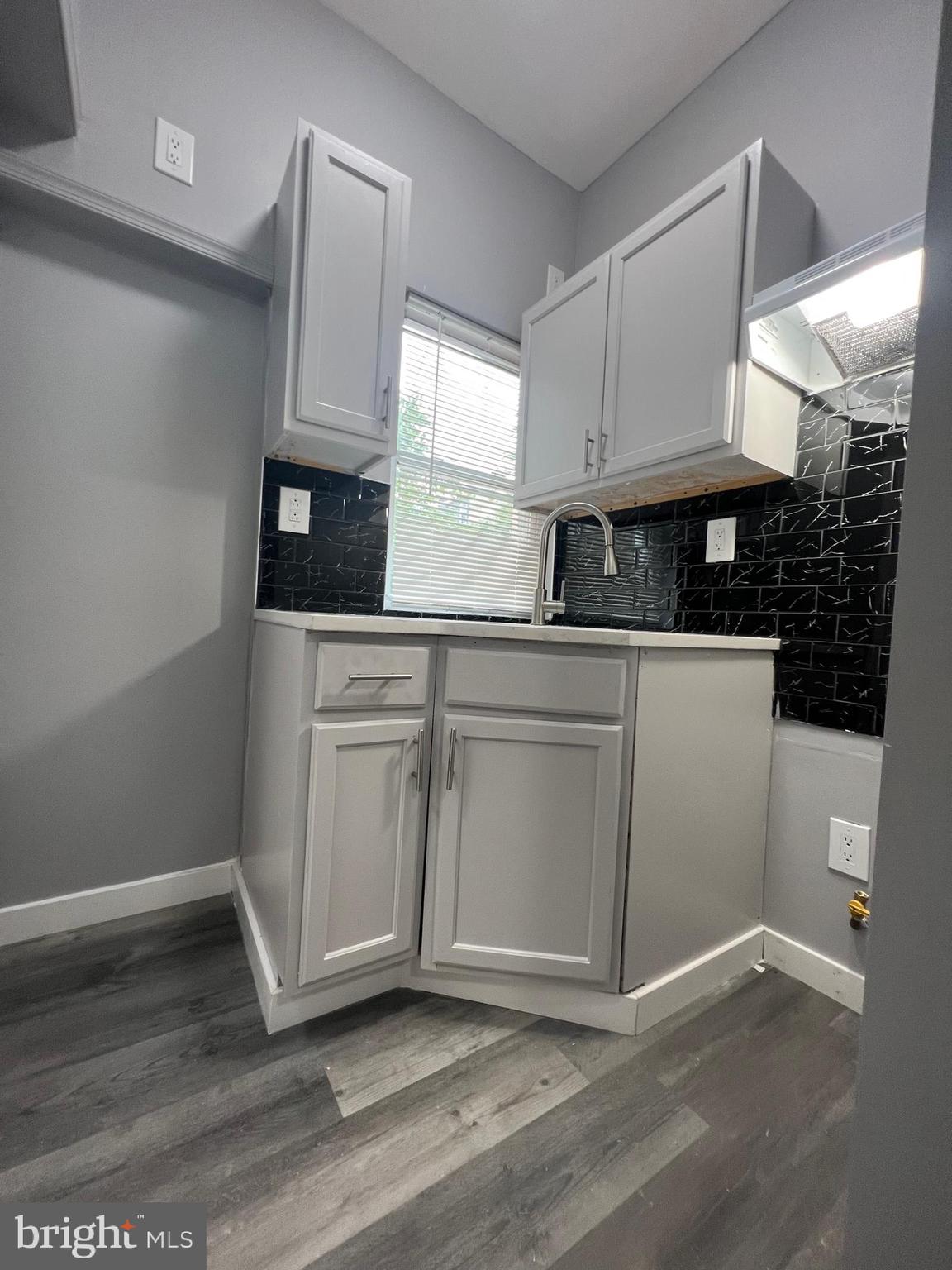 PARKSIDE - Commercial Sale