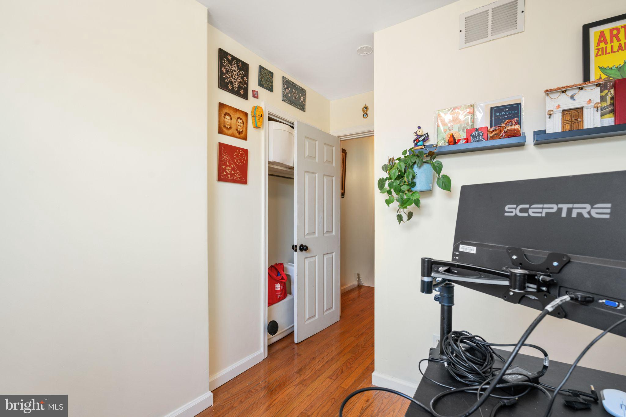 PHILADELPHIA (SOUTH) - Residential Lease