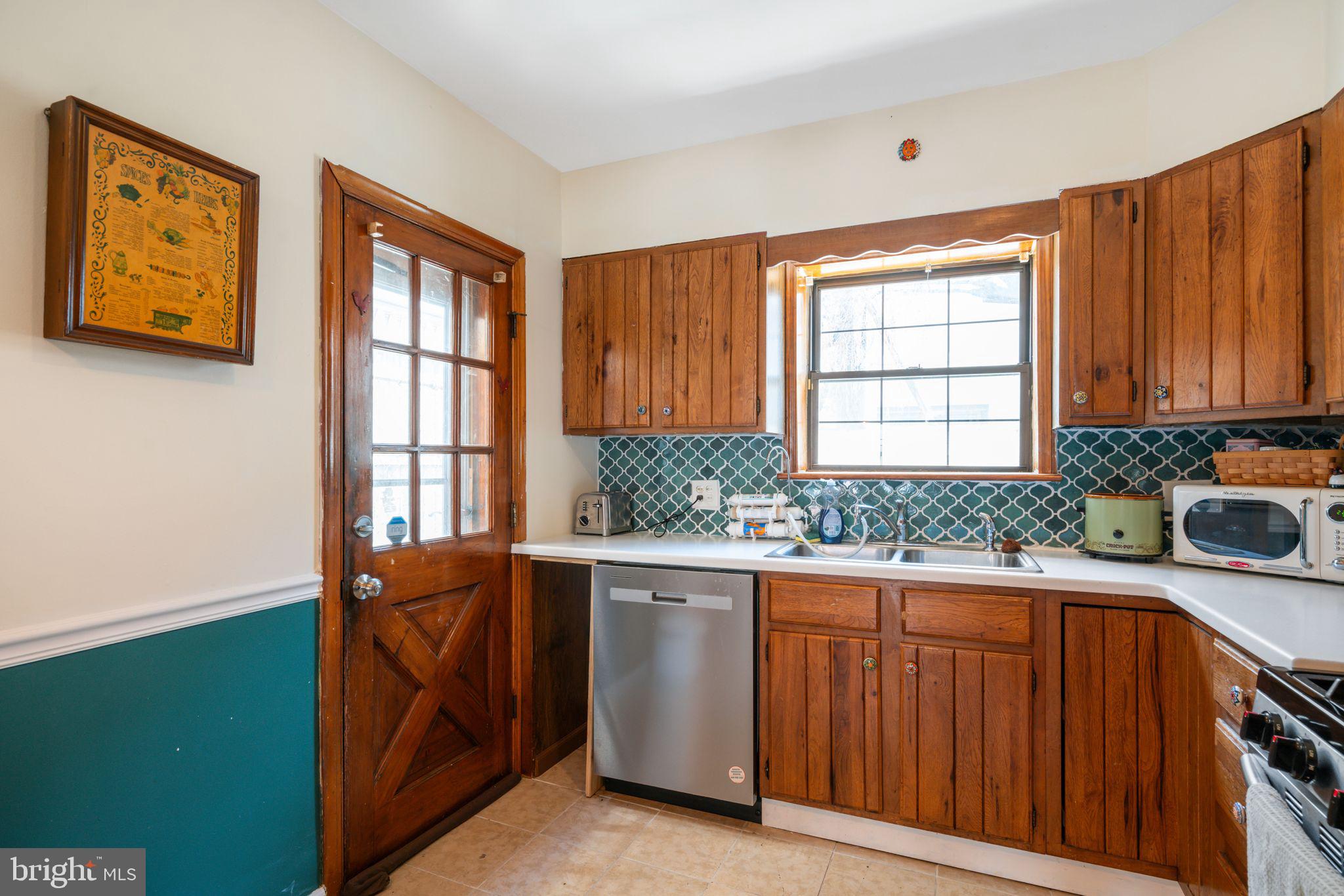 PHILADELPHIA (SOUTH) - Residential Lease