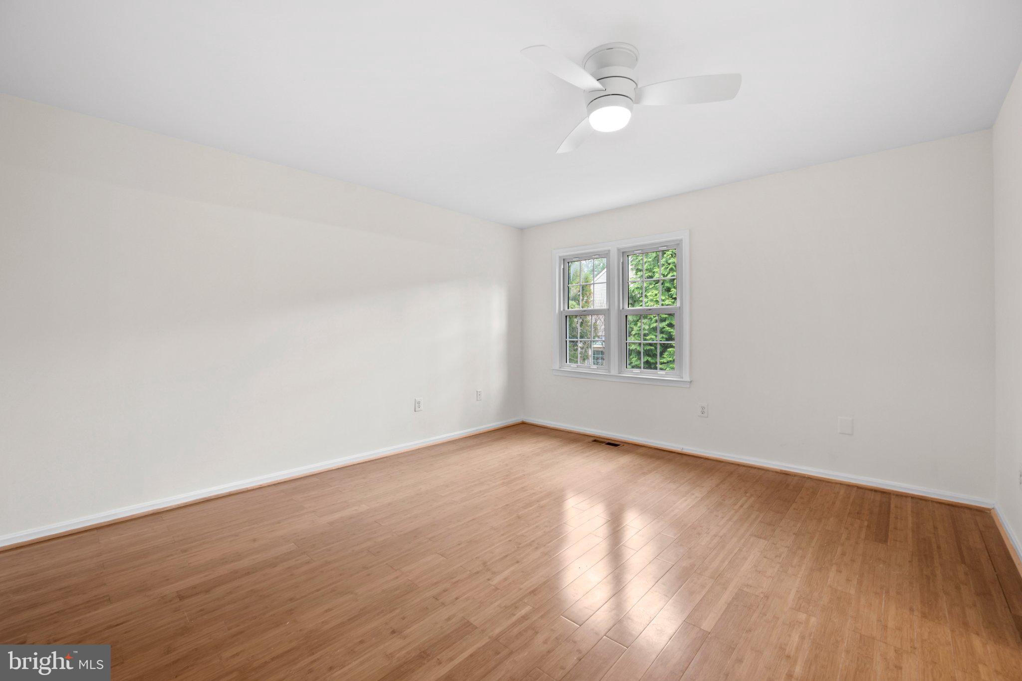 COUNTRY CREEK - Residential