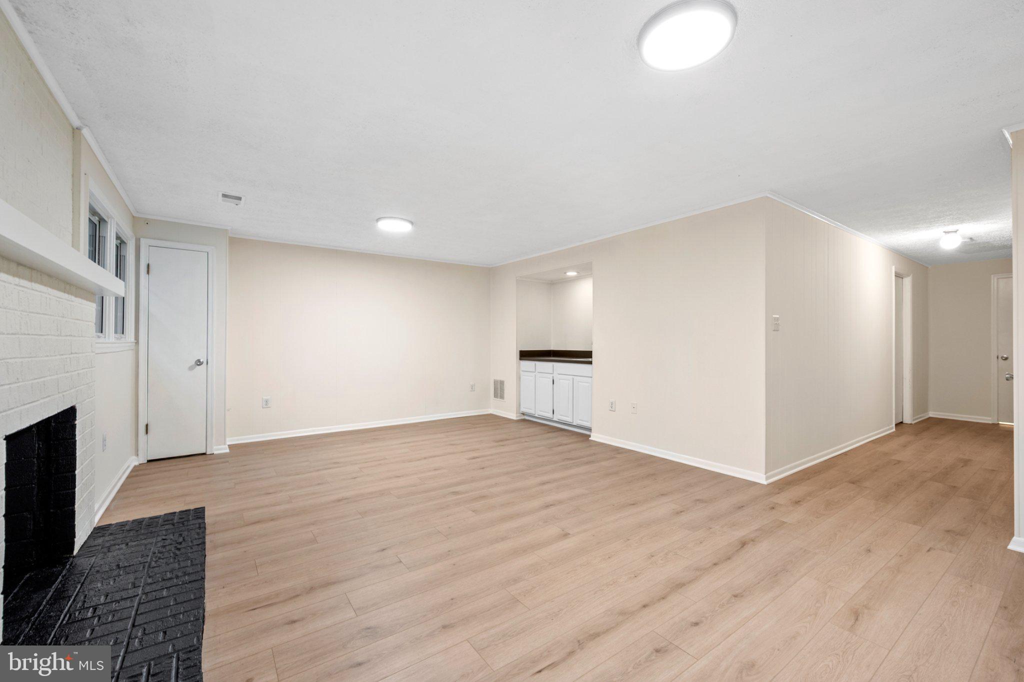 COUNTRY CREEK - Residential