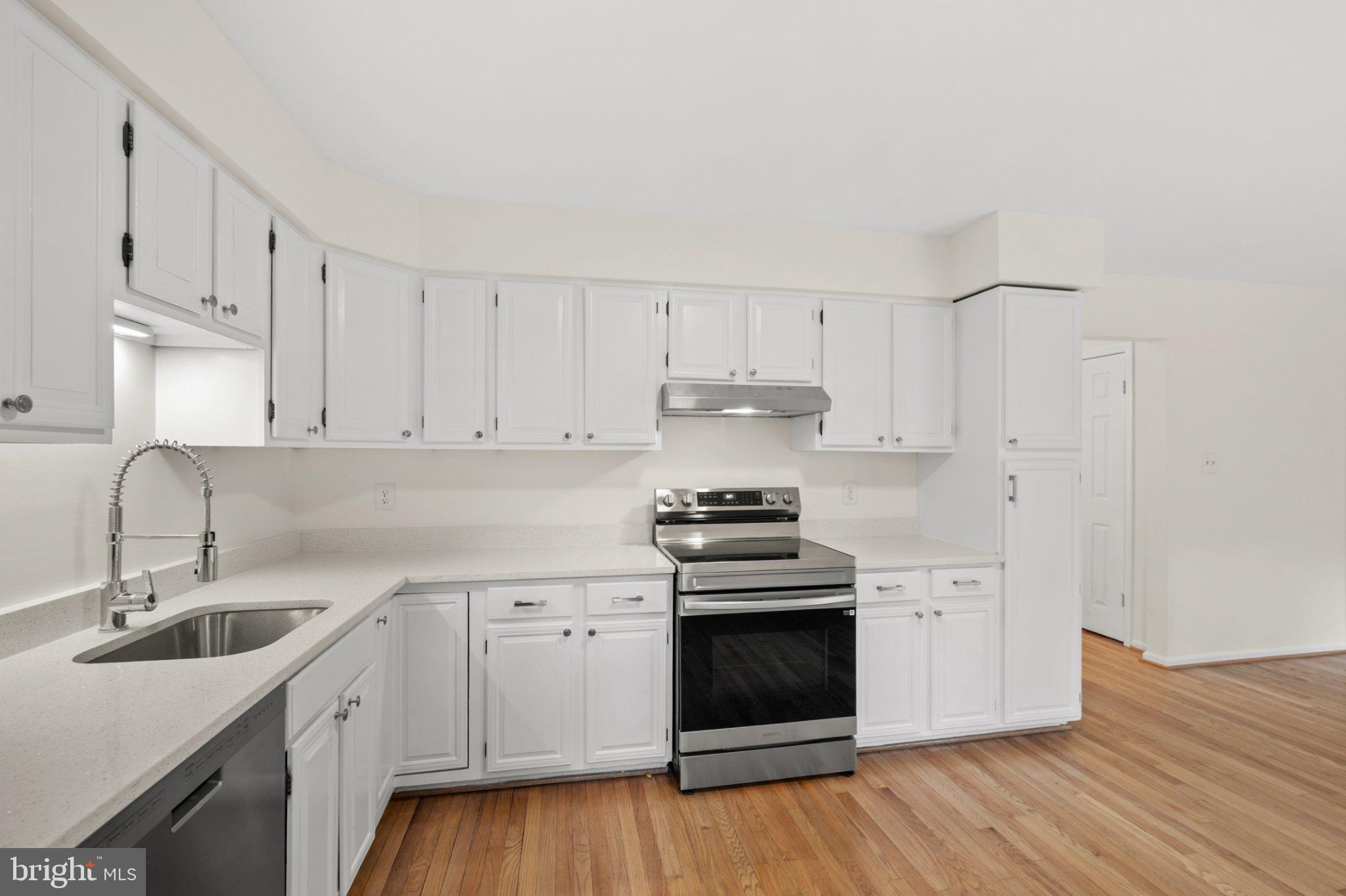 COUNTRY CREEK - Residential