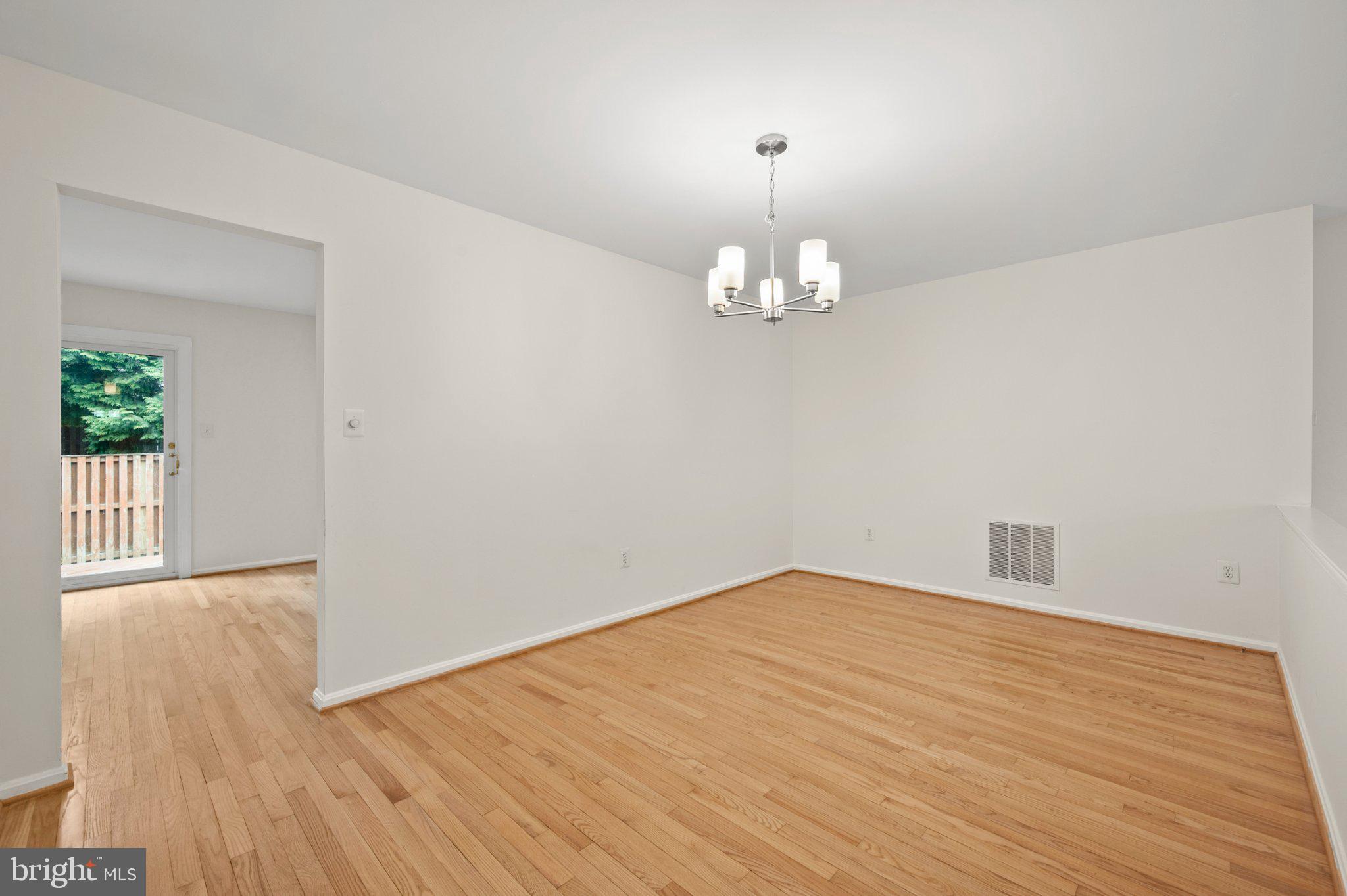 COUNTRY CREEK - Residential