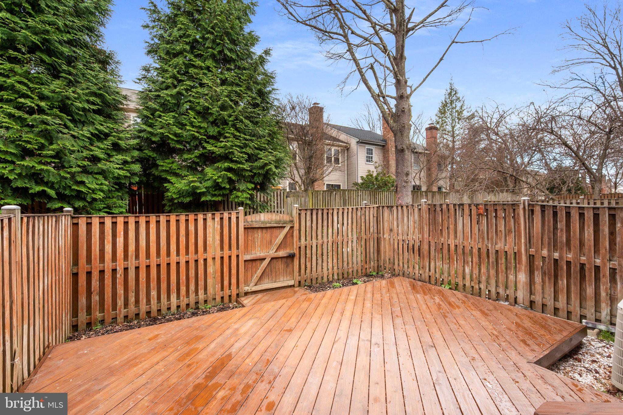 COUNTRY CREEK - Residential