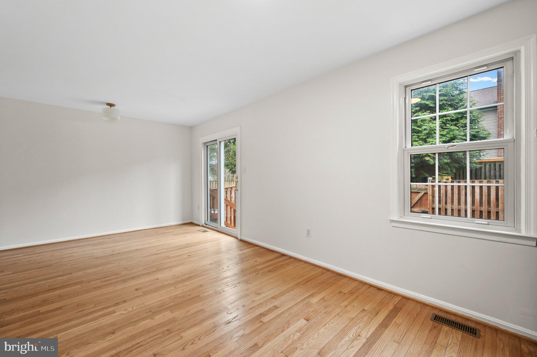 COUNTRY CREEK - Residential