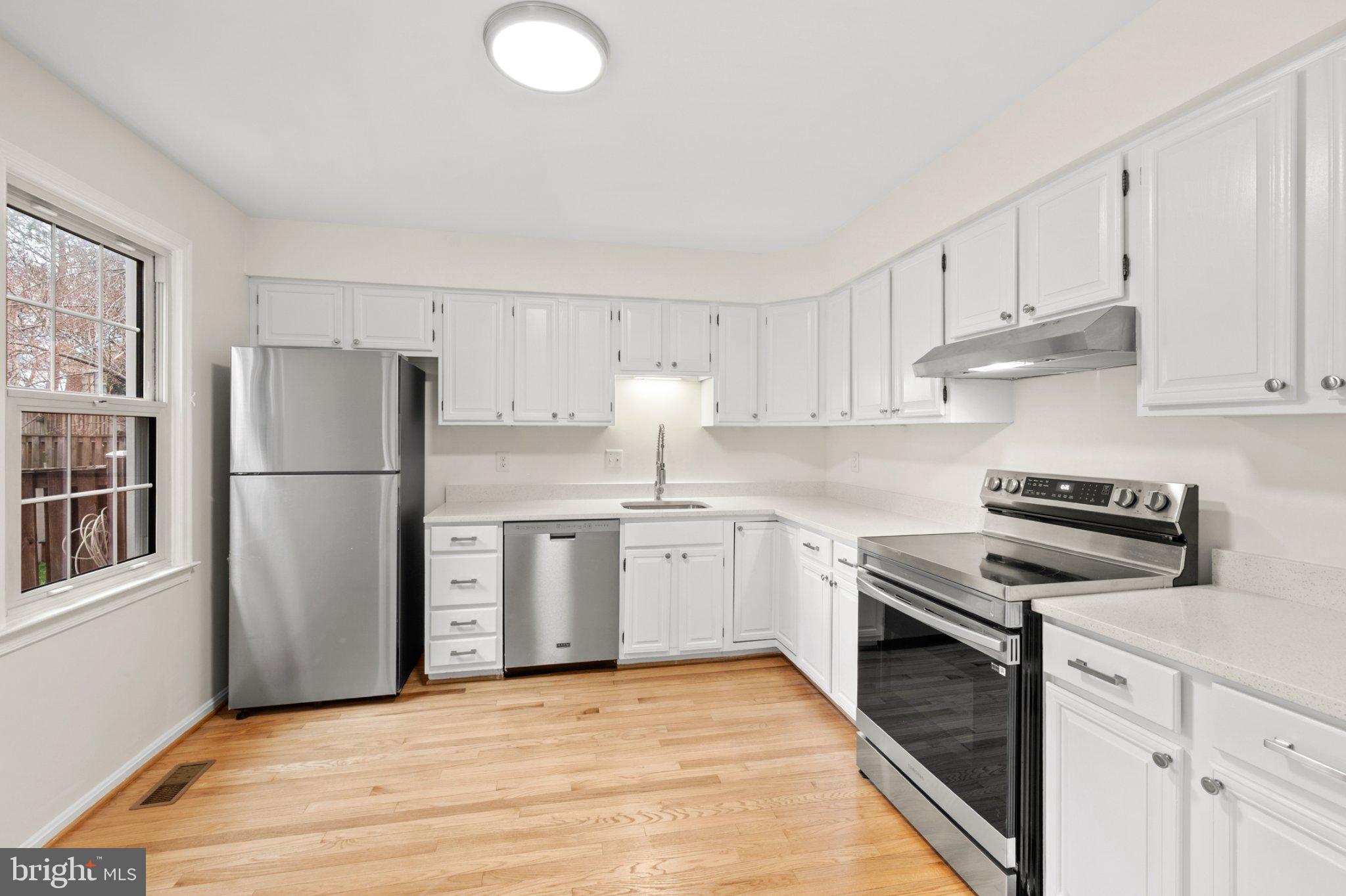 COUNTRY CREEK - Residential