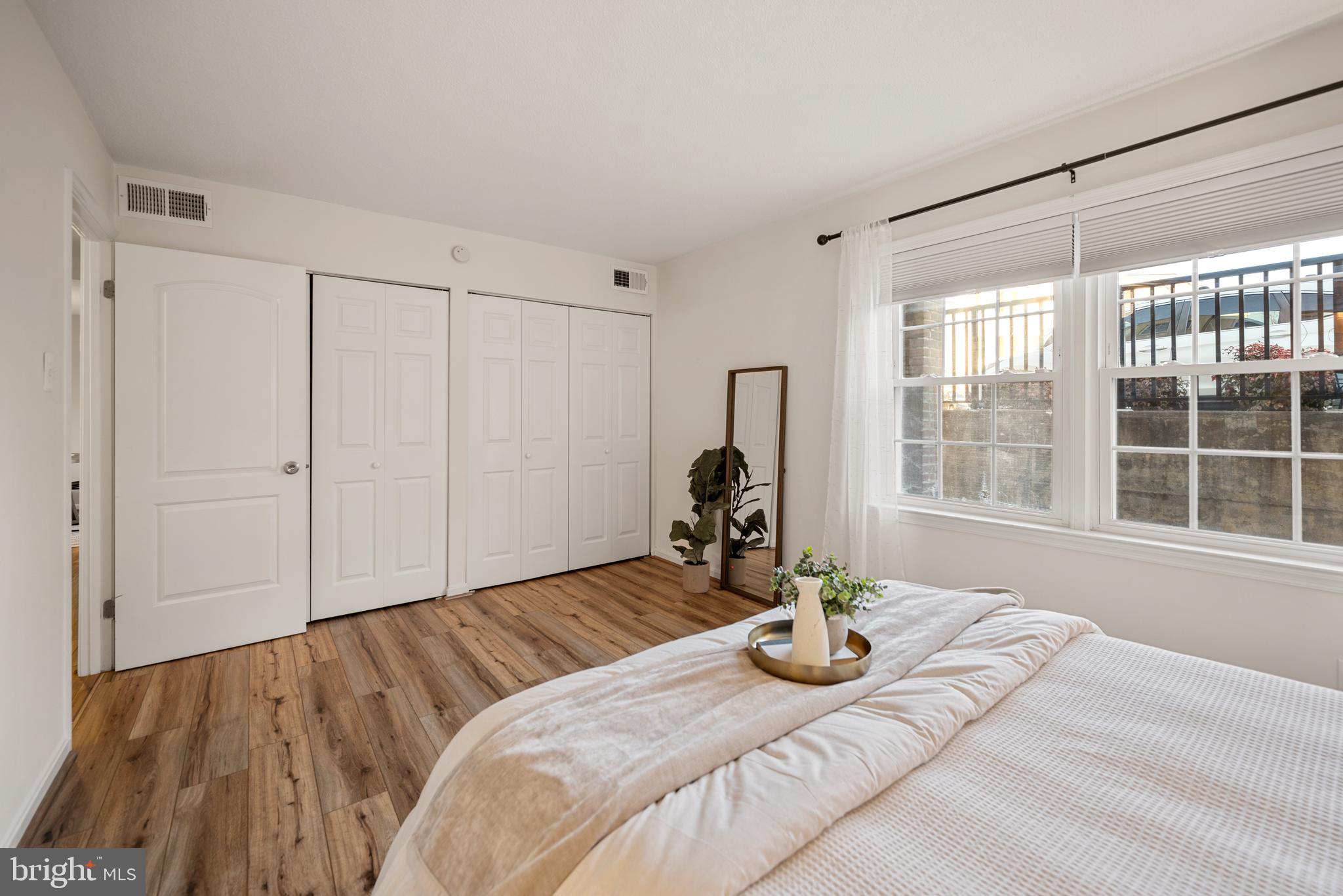 BEDFORD PARK - Residential