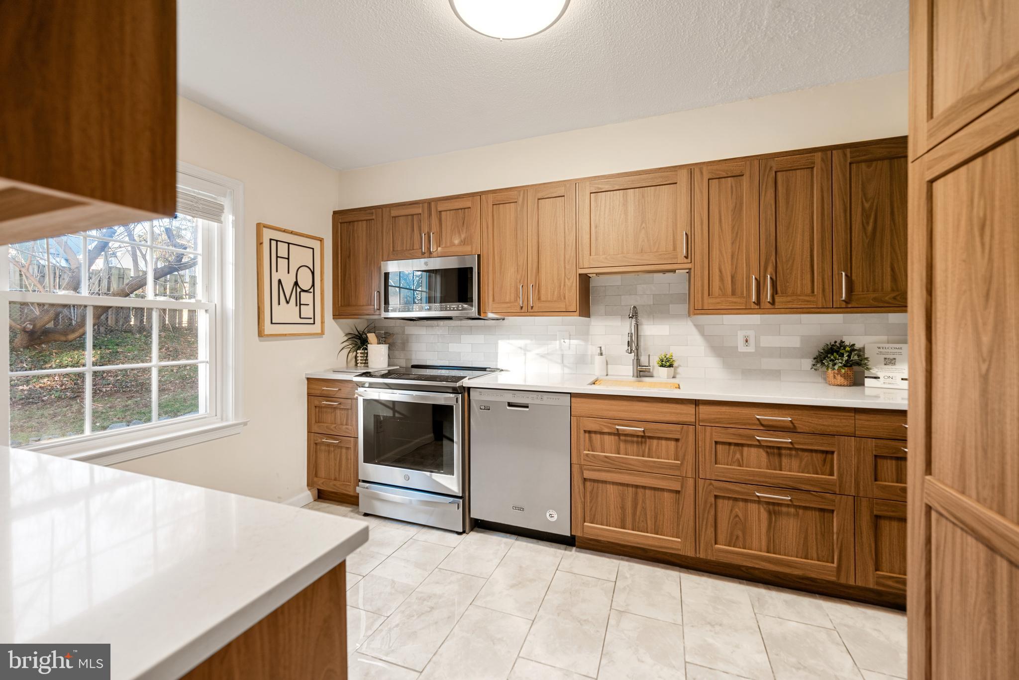 BEDFORD PARK - Residential