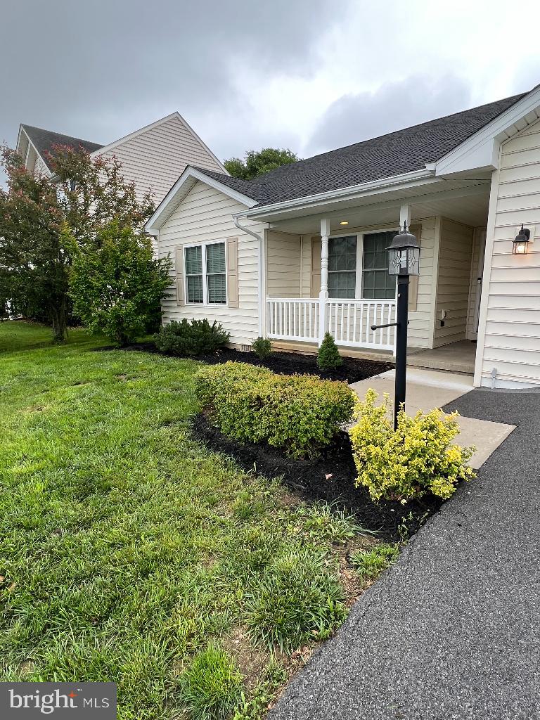 VILLAGE OF WASHINGTON TRAIL - Residential