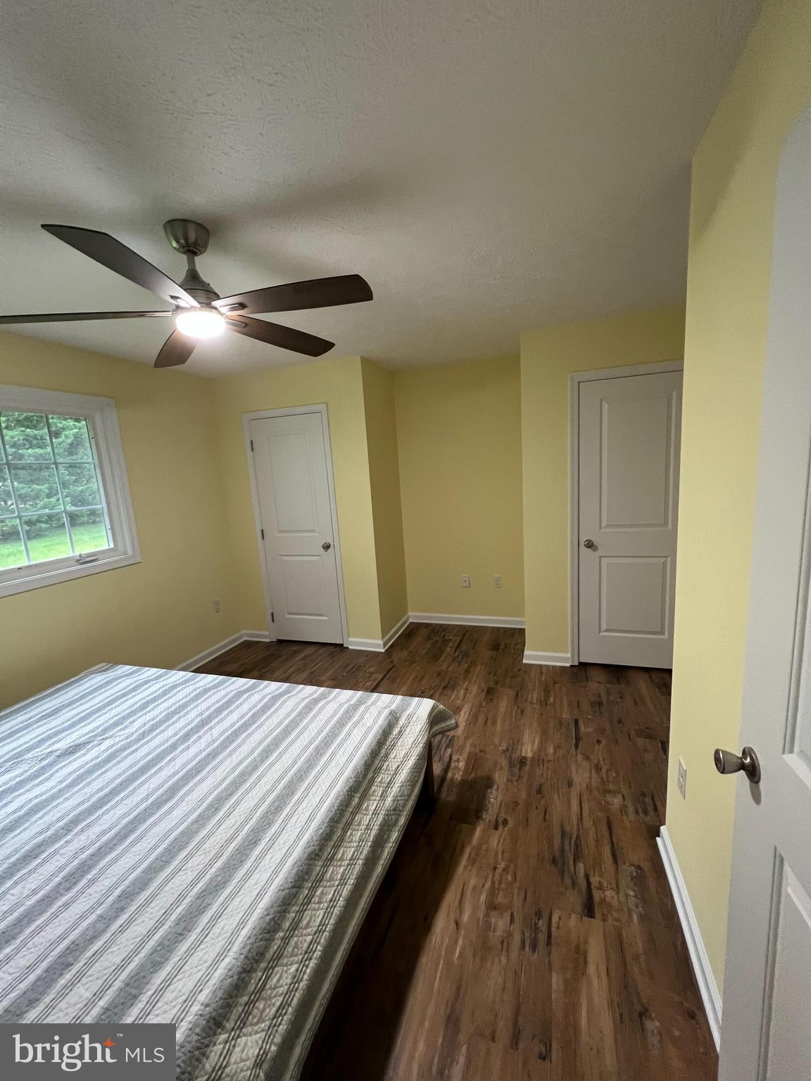 VILLAGE OF WASHINGTON TRAIL - Residential