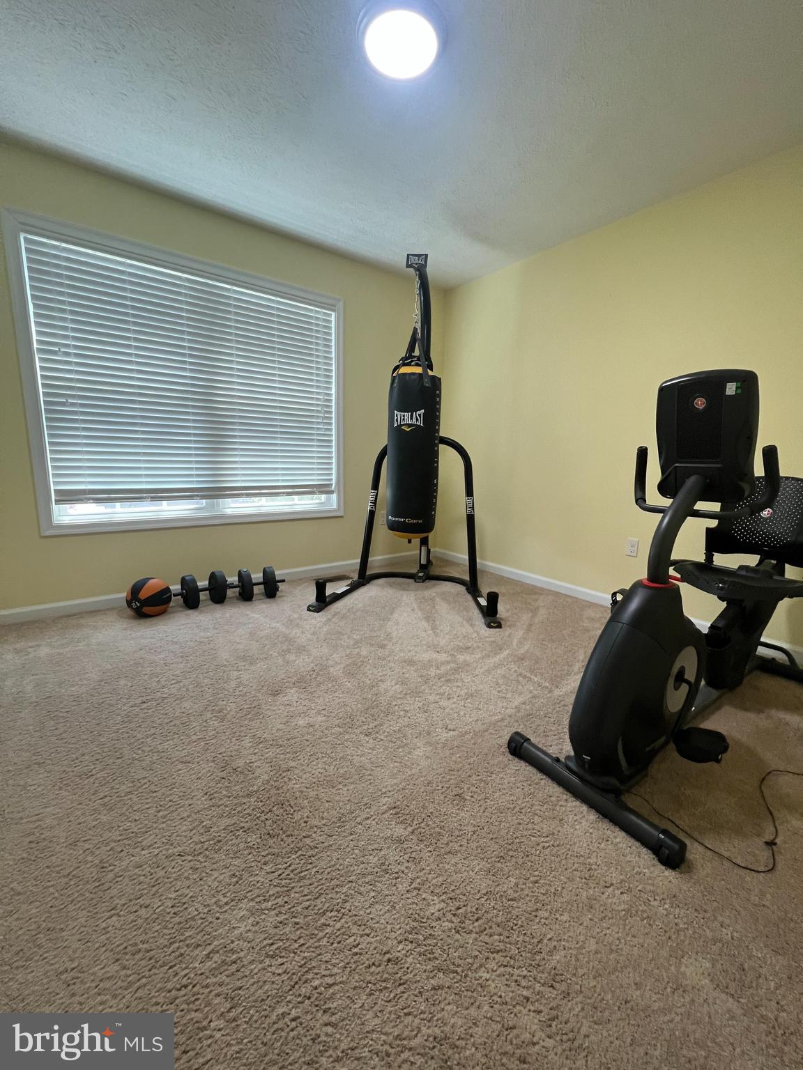 VILLAGE OF WASHINGTON TRAIL - Residential