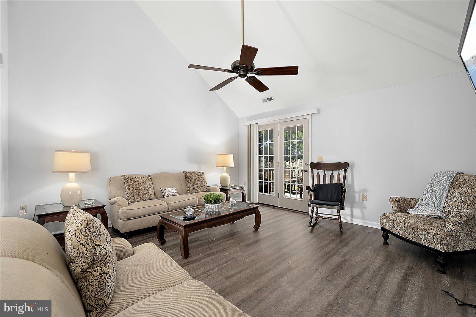 SCHUMAKER MANOR - Residential