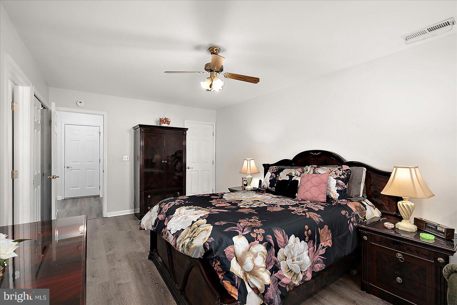 SCHUMAKER MANOR - Residential