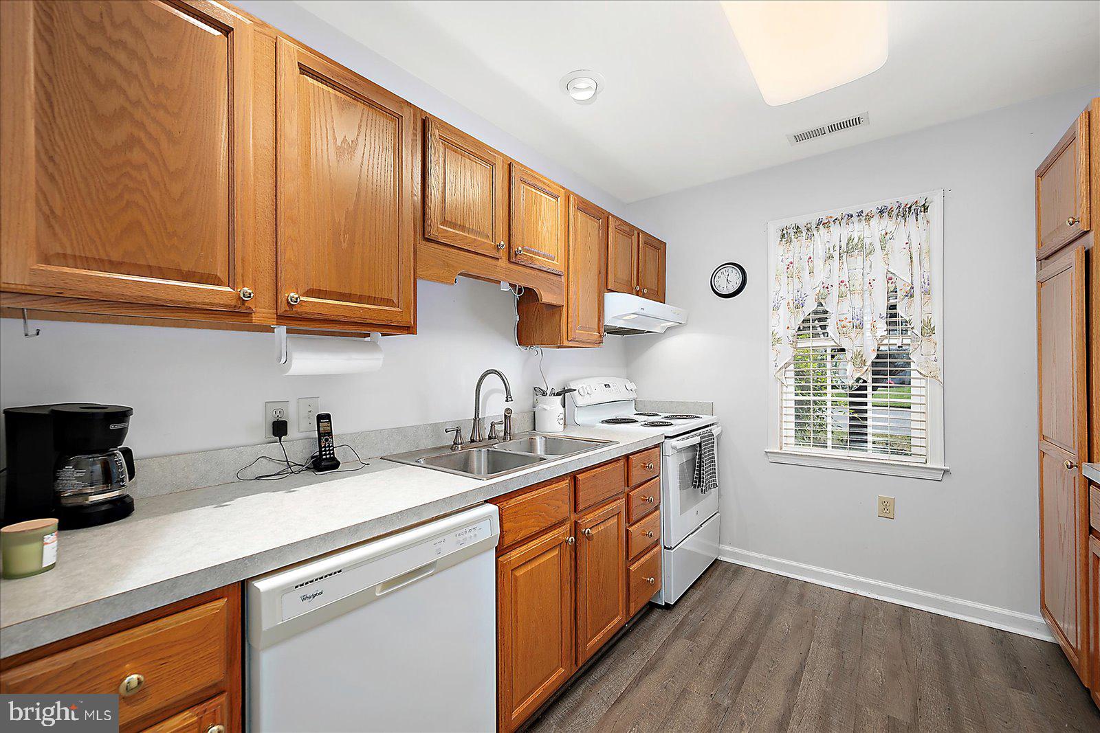 SCHUMAKER MANOR - Residential